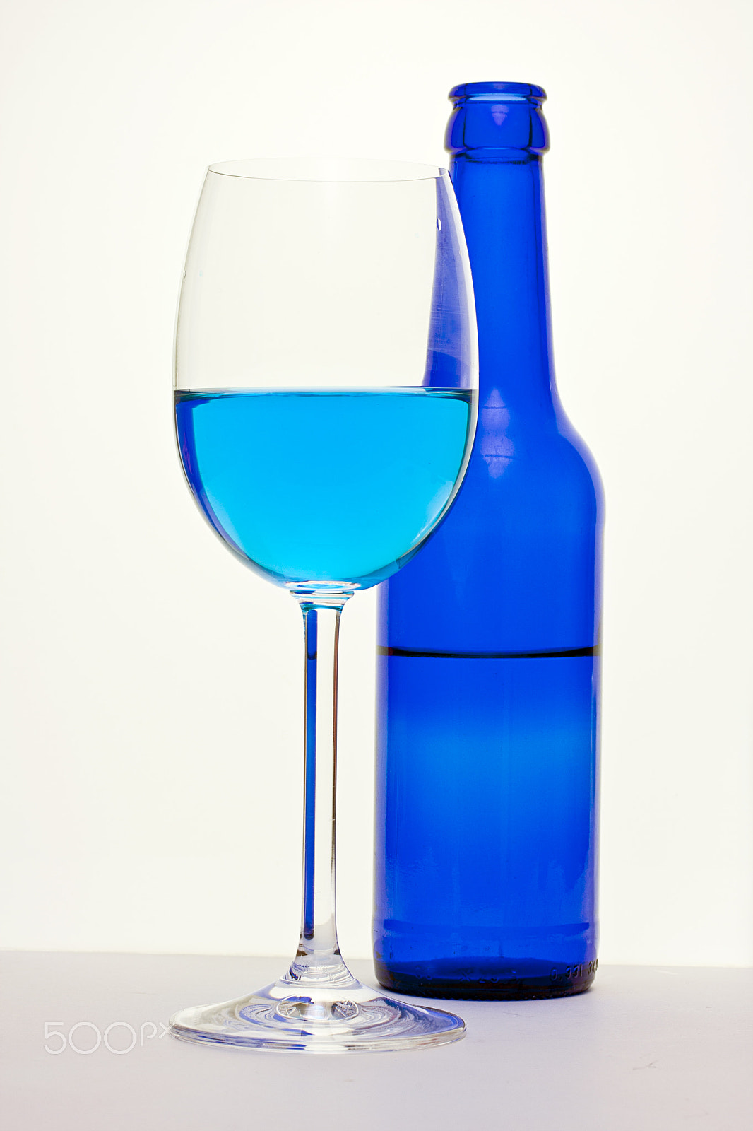 Canon EF-S 60mm F2.8 Macro USM sample photo. Blue liquid photography