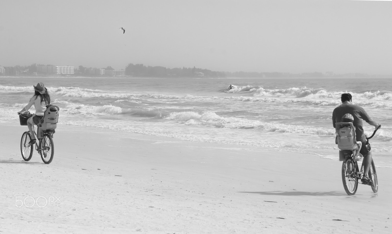Nikon D200 sample photo. Beach biking_family photography