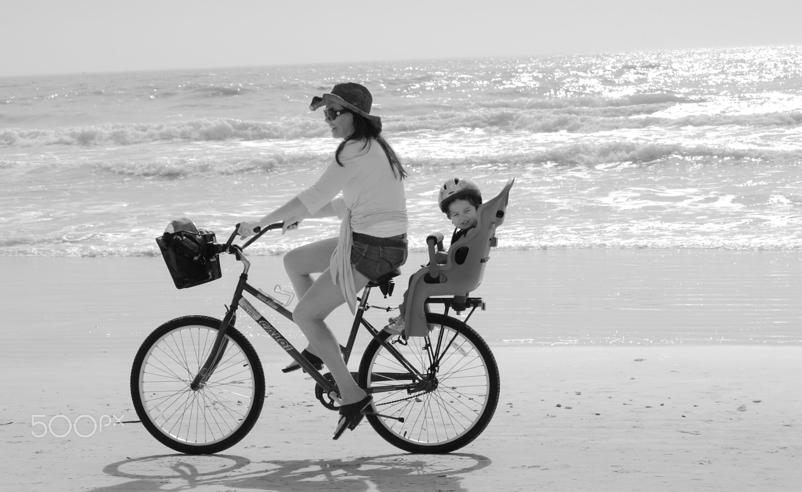 Nikon D200 sample photo. Beach biking_mother photography