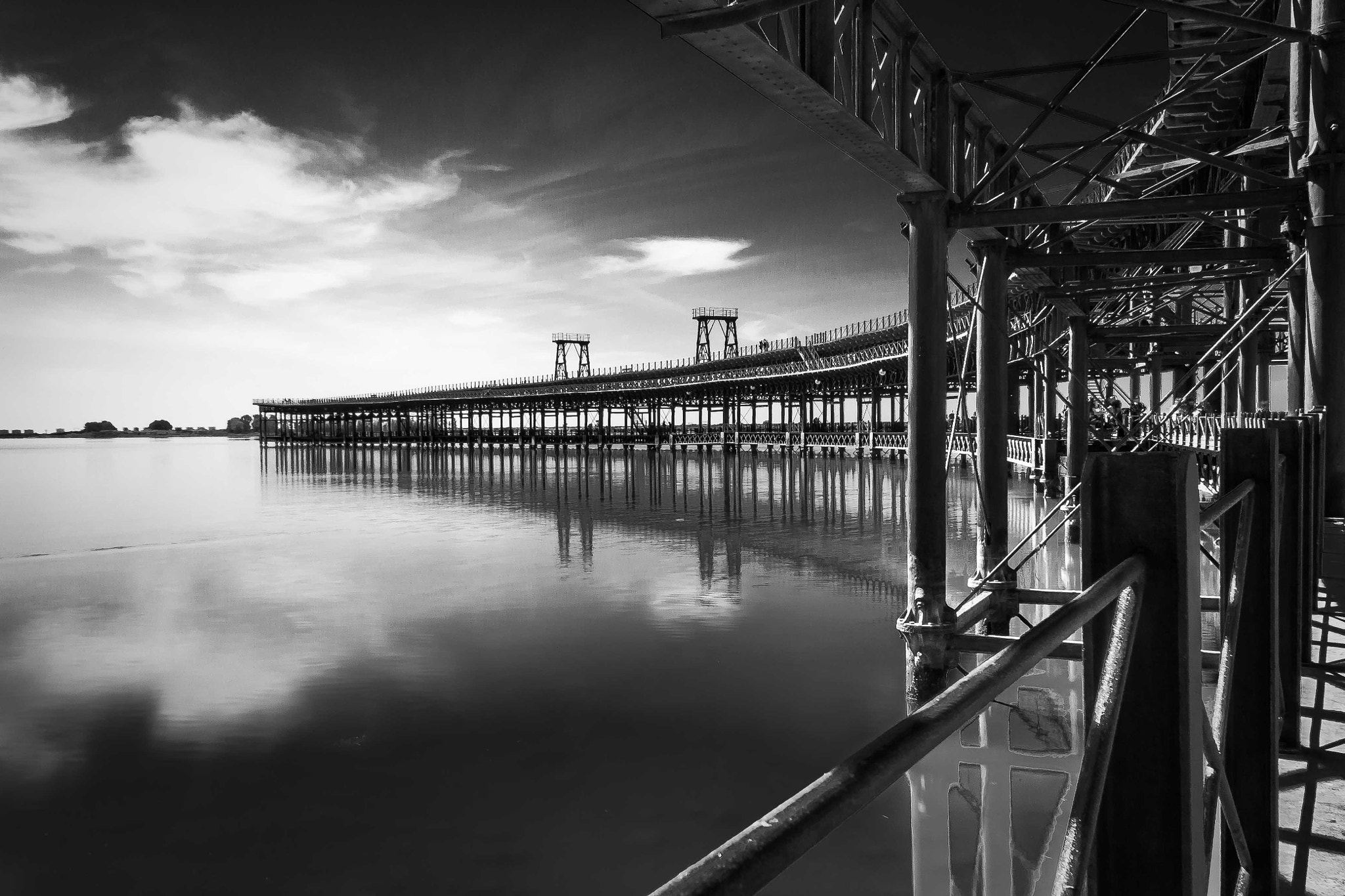 Canon EOS 450D (EOS Rebel XSi / EOS Kiss X2) sample photo. Muelle al horizonte photography
