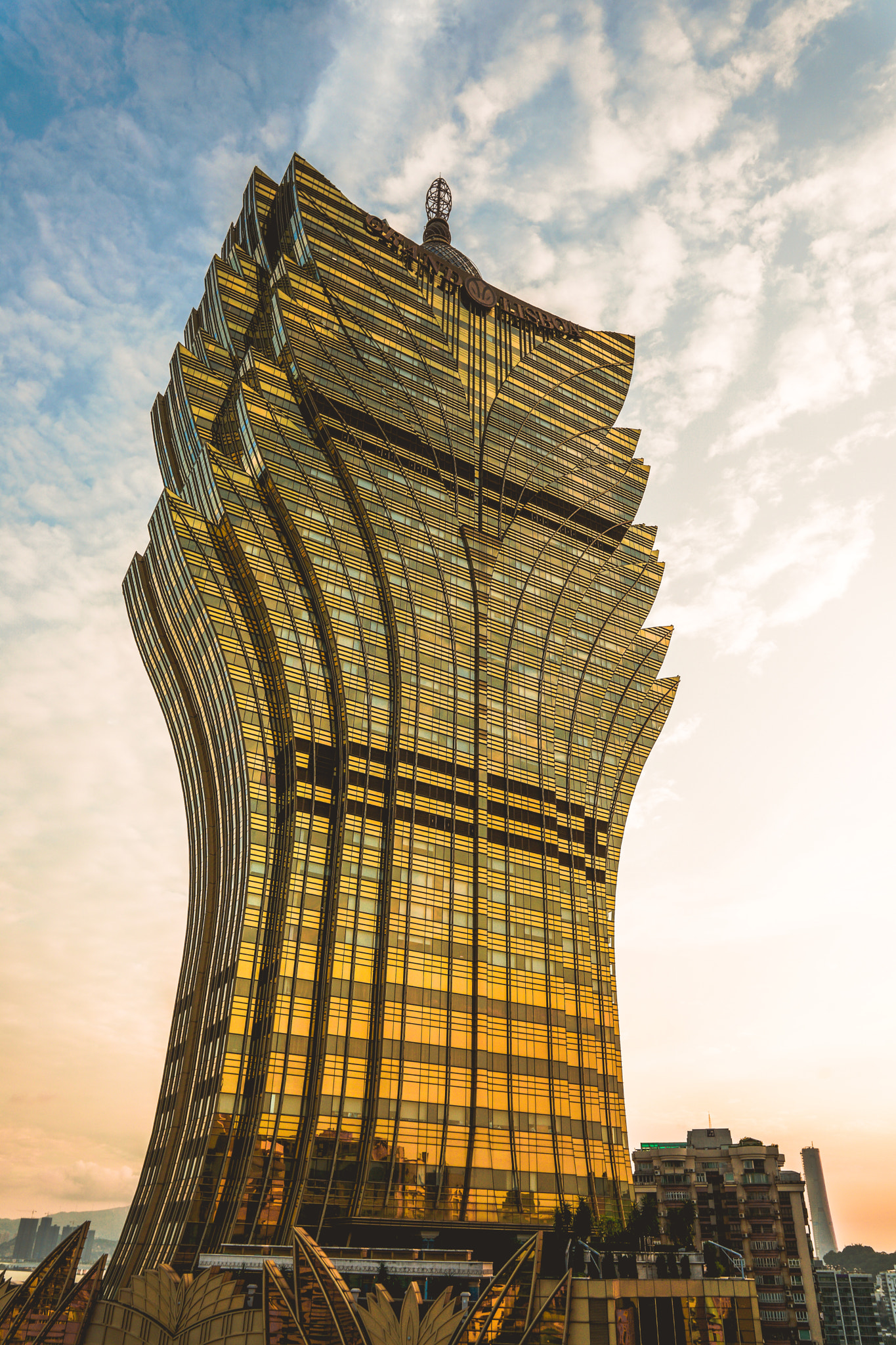 Sigma 24-35mm F2 DG HSM Art sample photo. Grand lisboa photography