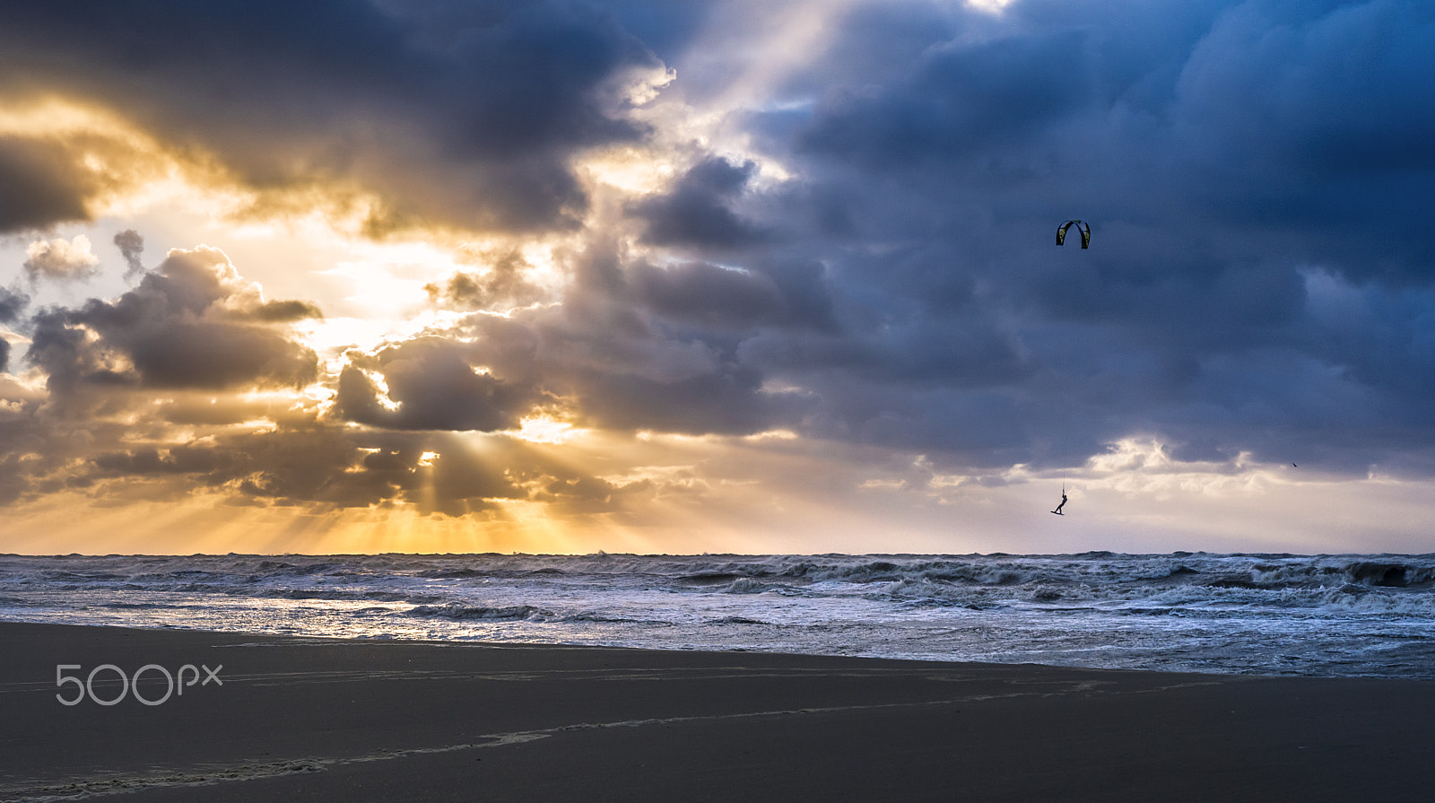 Sony ILCA-77M2 + Sigma 18-35mm F1.8 DC HSM Art sample photo. Jump to the sun photography