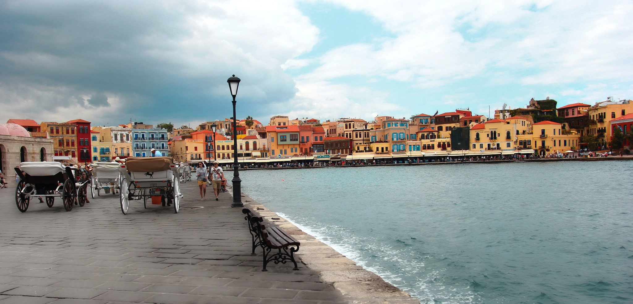 Canon EOS 550D (EOS Rebel T2i / EOS Kiss X4) + Canon EF 17-40mm F4L USM sample photo. Chania old harbour photography