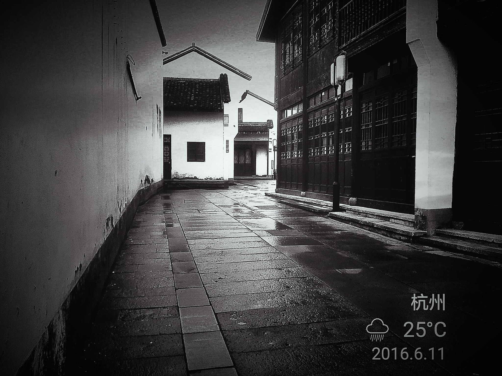 HUAWEI PE-TL00M sample photo. A chinese old street photography