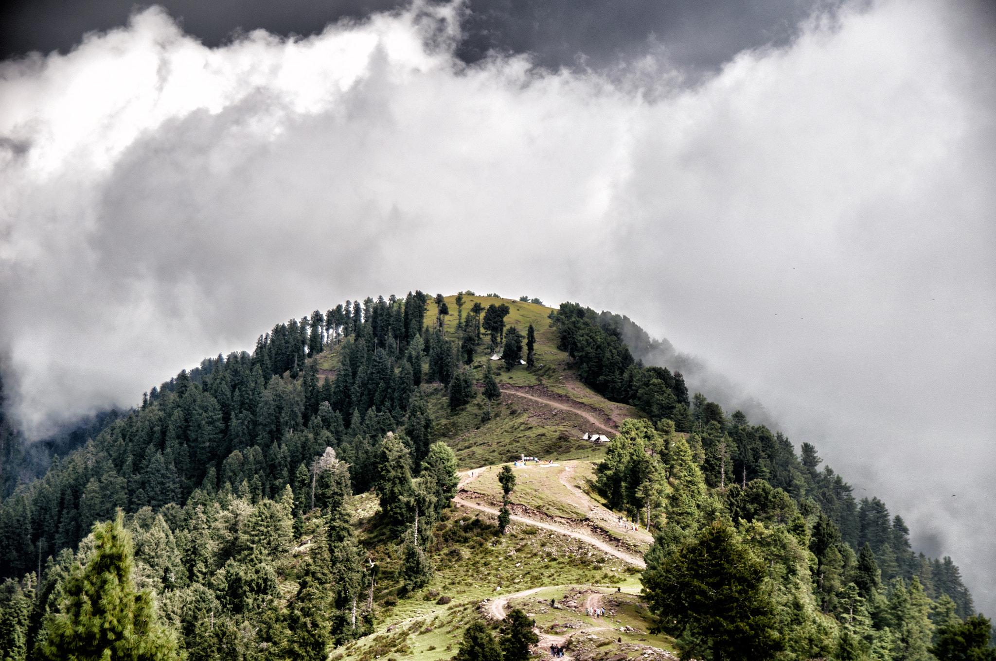 Sigma 17-50mm F2.8 EX DC OS HSM sample photo. Into the clouds photography