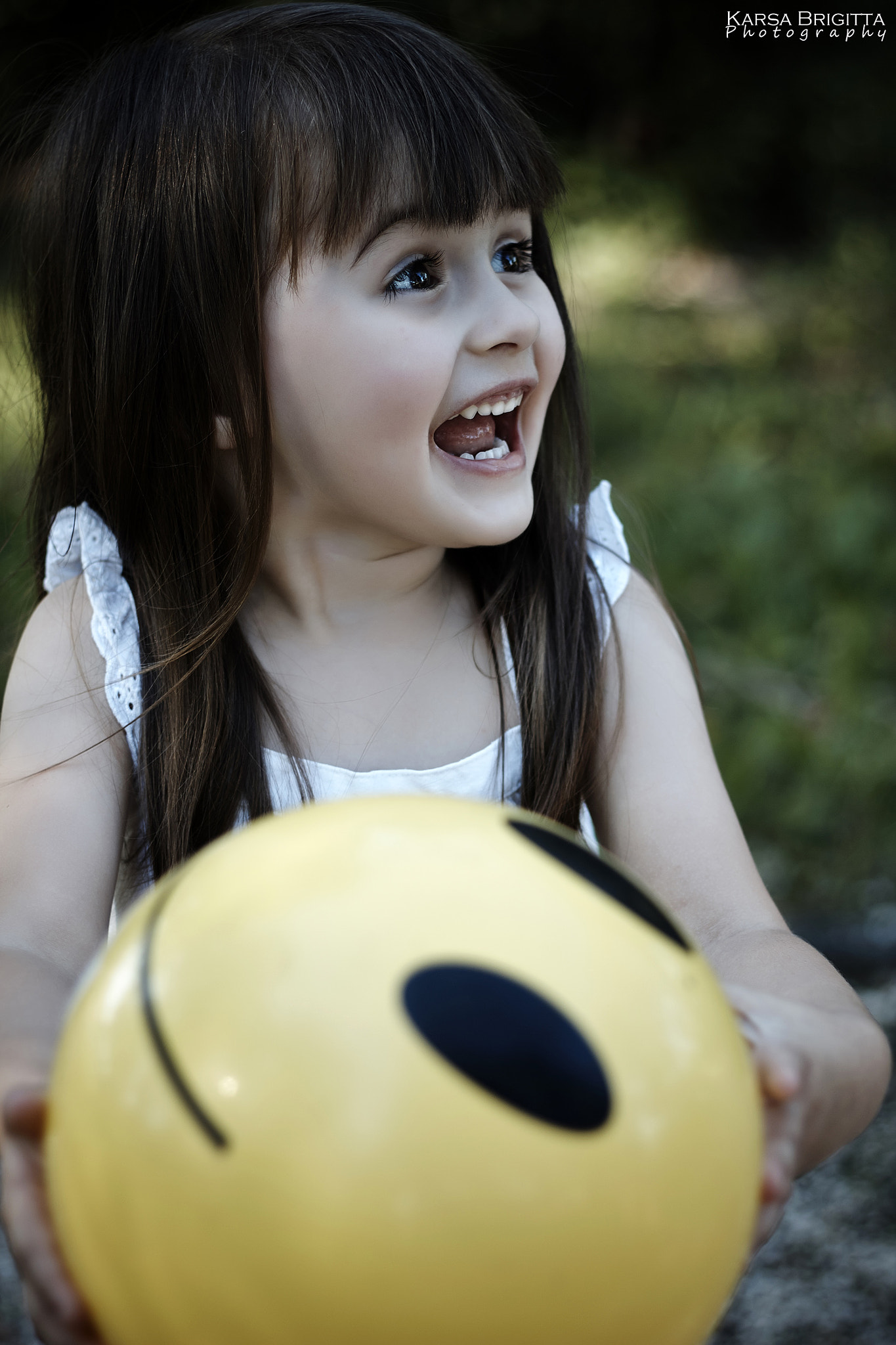 Canon EOS 550D (EOS Rebel T2i / EOS Kiss X4) + Canon EF 50mm F1.8 II sample photo. Happiness photography