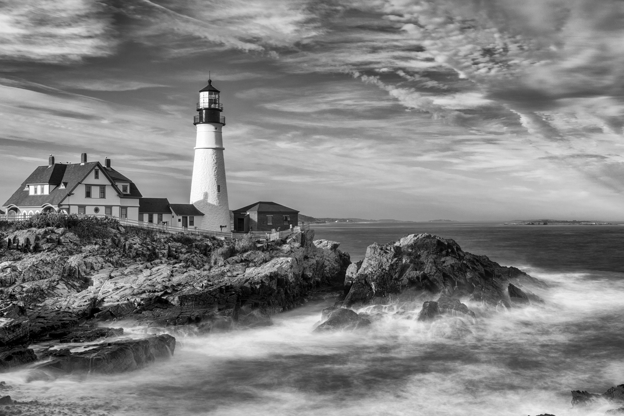 Nikon D5500 + Sigma 18-35mm F1.8 DC HSM Art sample photo. Portland head light in black & white photography