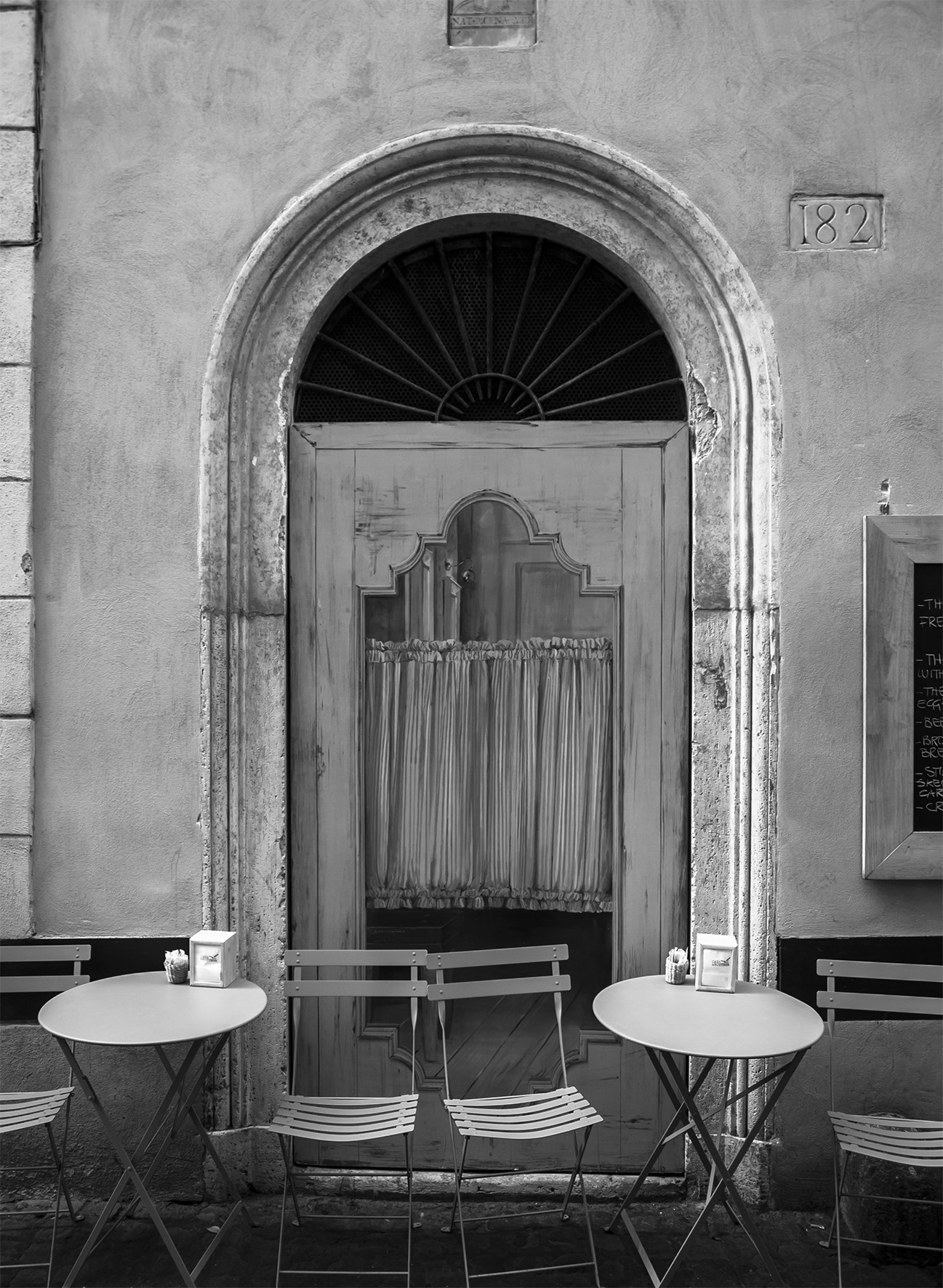 Leica Digilux 3 sample photo. 4 de octubre - cafe 182... photography