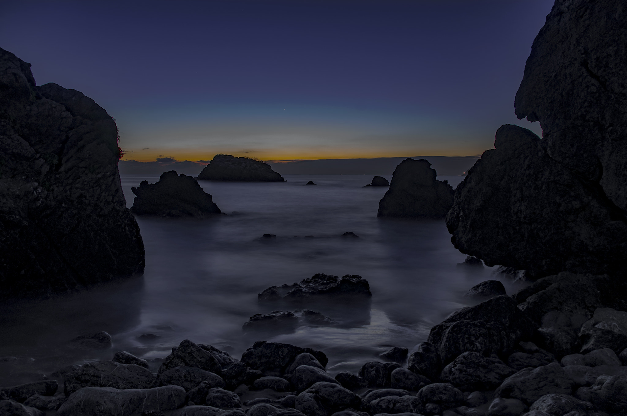 Nikon D90 + Sigma 18-200mm F3.5-6.3 DC sample photo. Nocturna 2 photography
