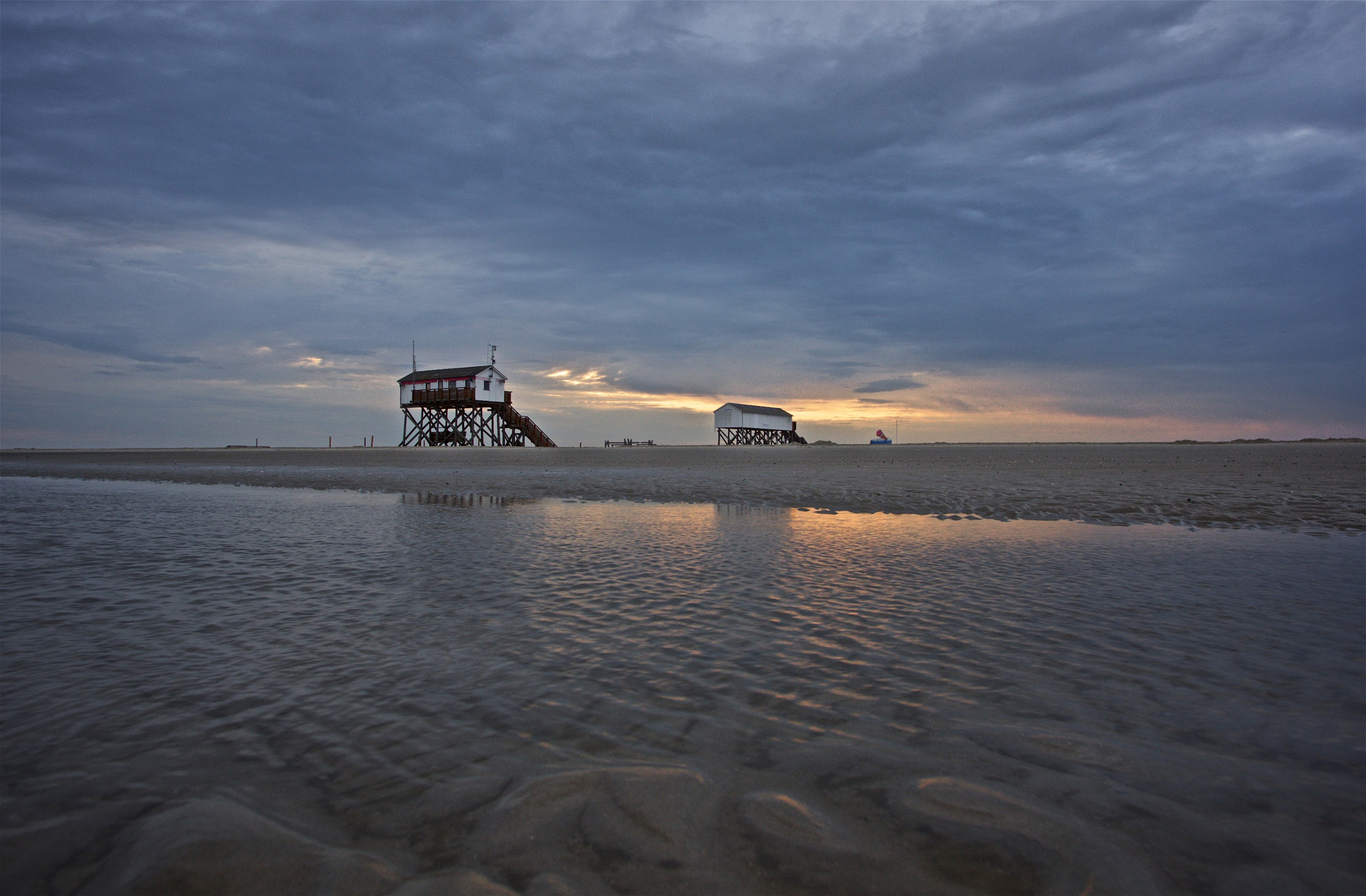 Pentax smc DA 15mm F4 ED AL Limited sample photo. Alone at the beach photography