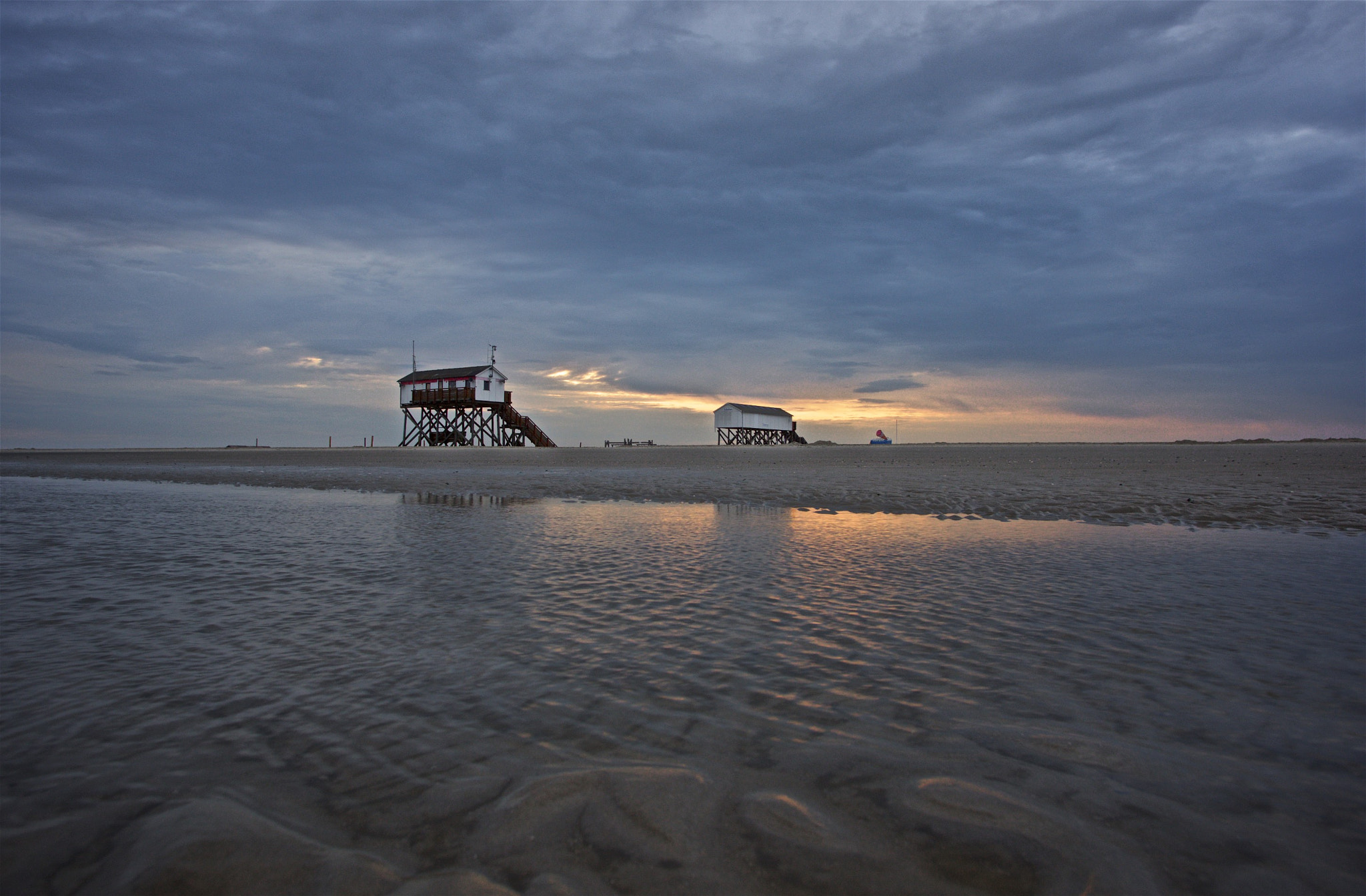 Pentax K-3 II + Pentax smc DA 15mm F4 ED AL Limited sample photo. Alone at the beach photography