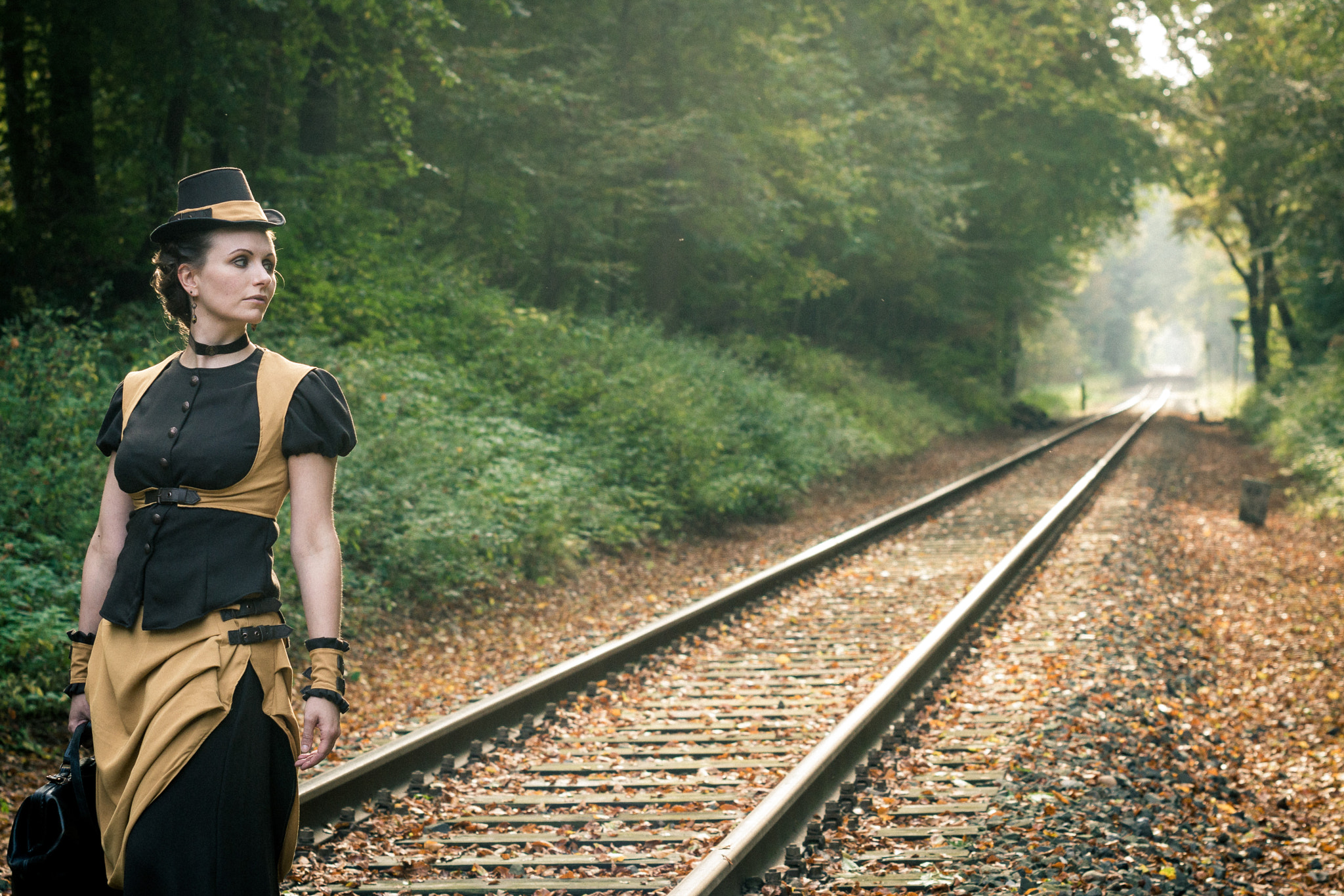 Sony SLT-A77 + 70-200mm F2.8 sample photo. Jessicat in steam punk outfit photography