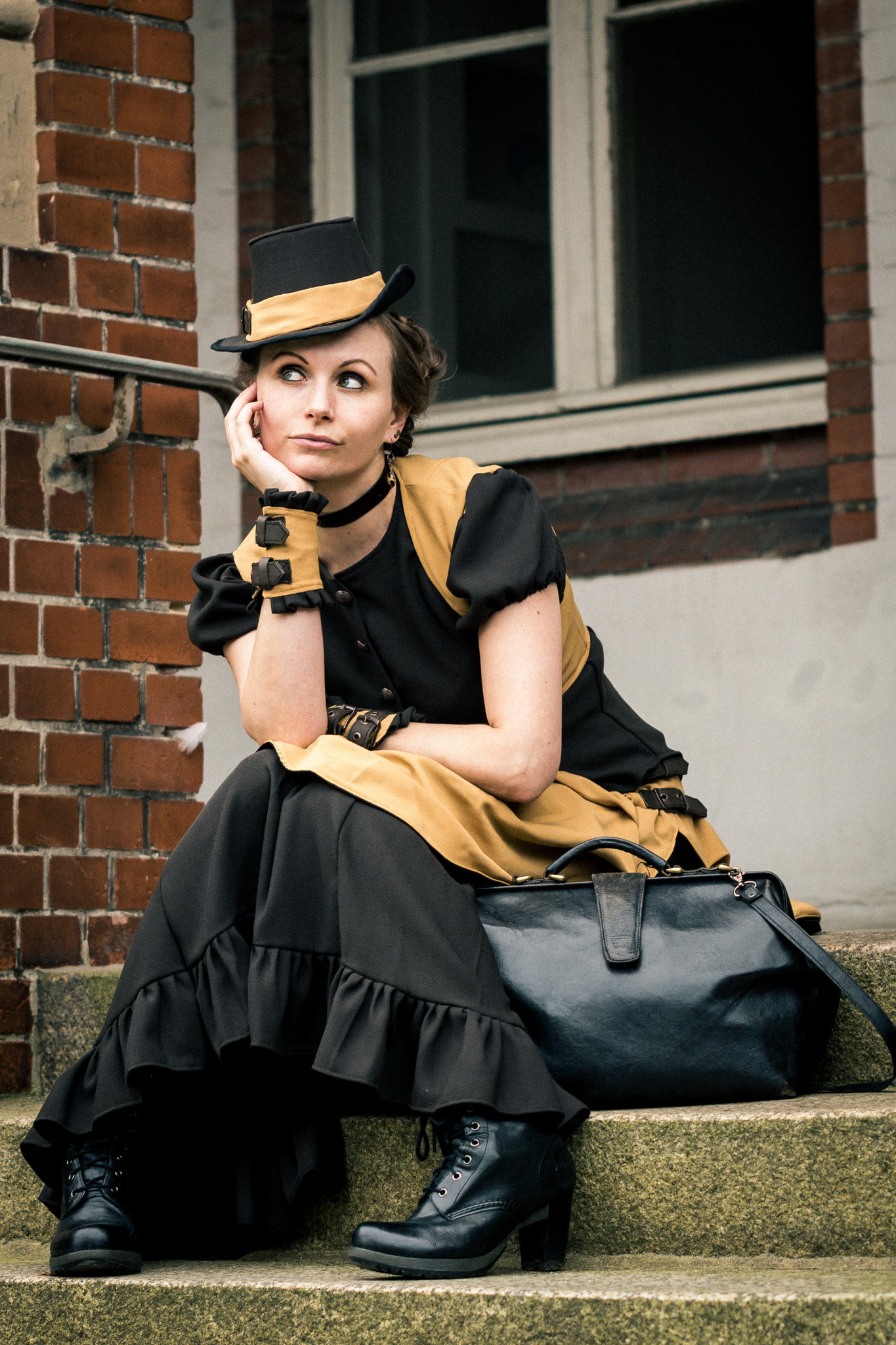 Sony SLT-A77 + 70-200mm F2.8 sample photo. Jessicat in steam punk outfit photography