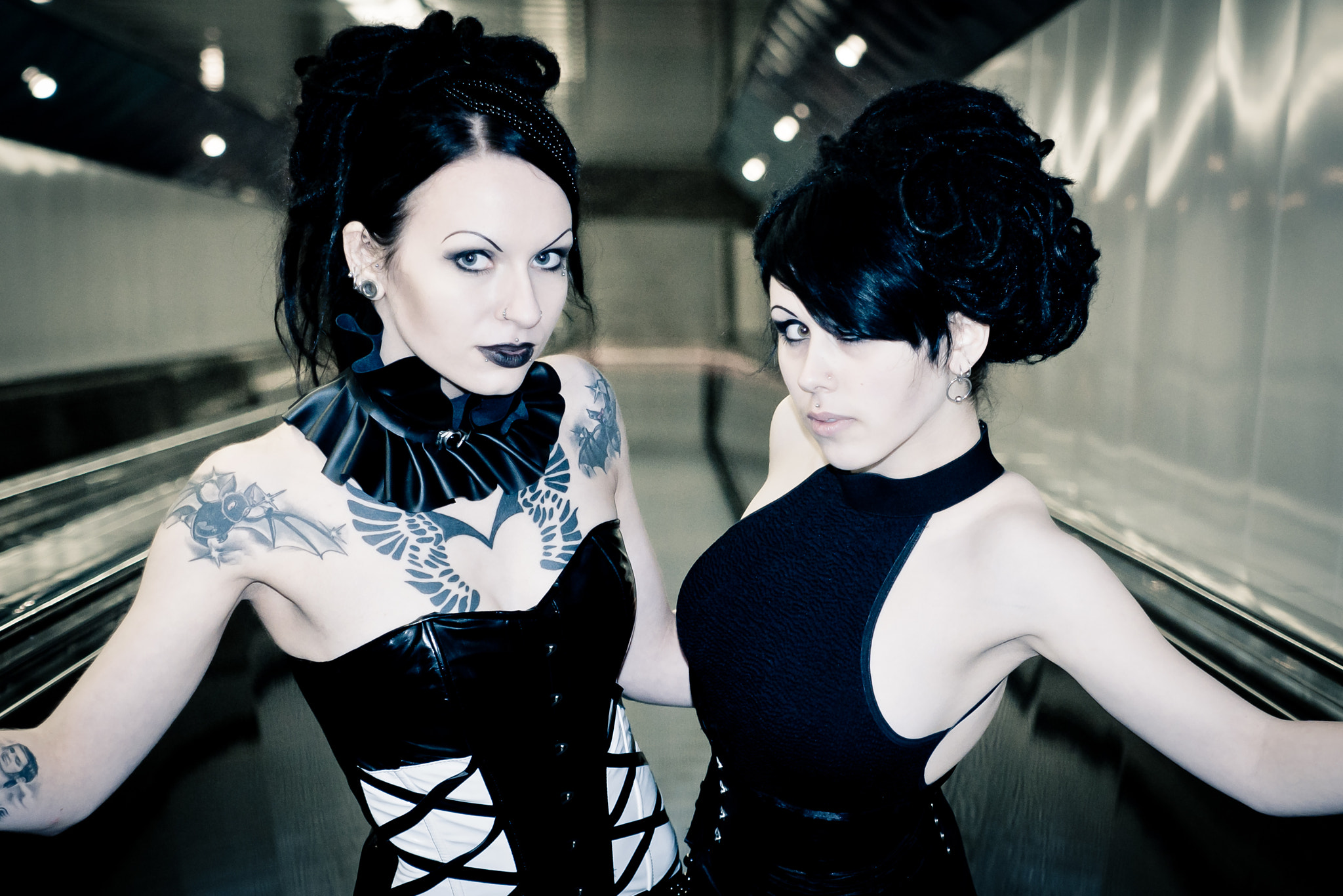 Sony Alpha DSLR-A700 + Sigma 28-70mm EX DG F2.8 sample photo. Ashtrayheart romina and angelic moth photography