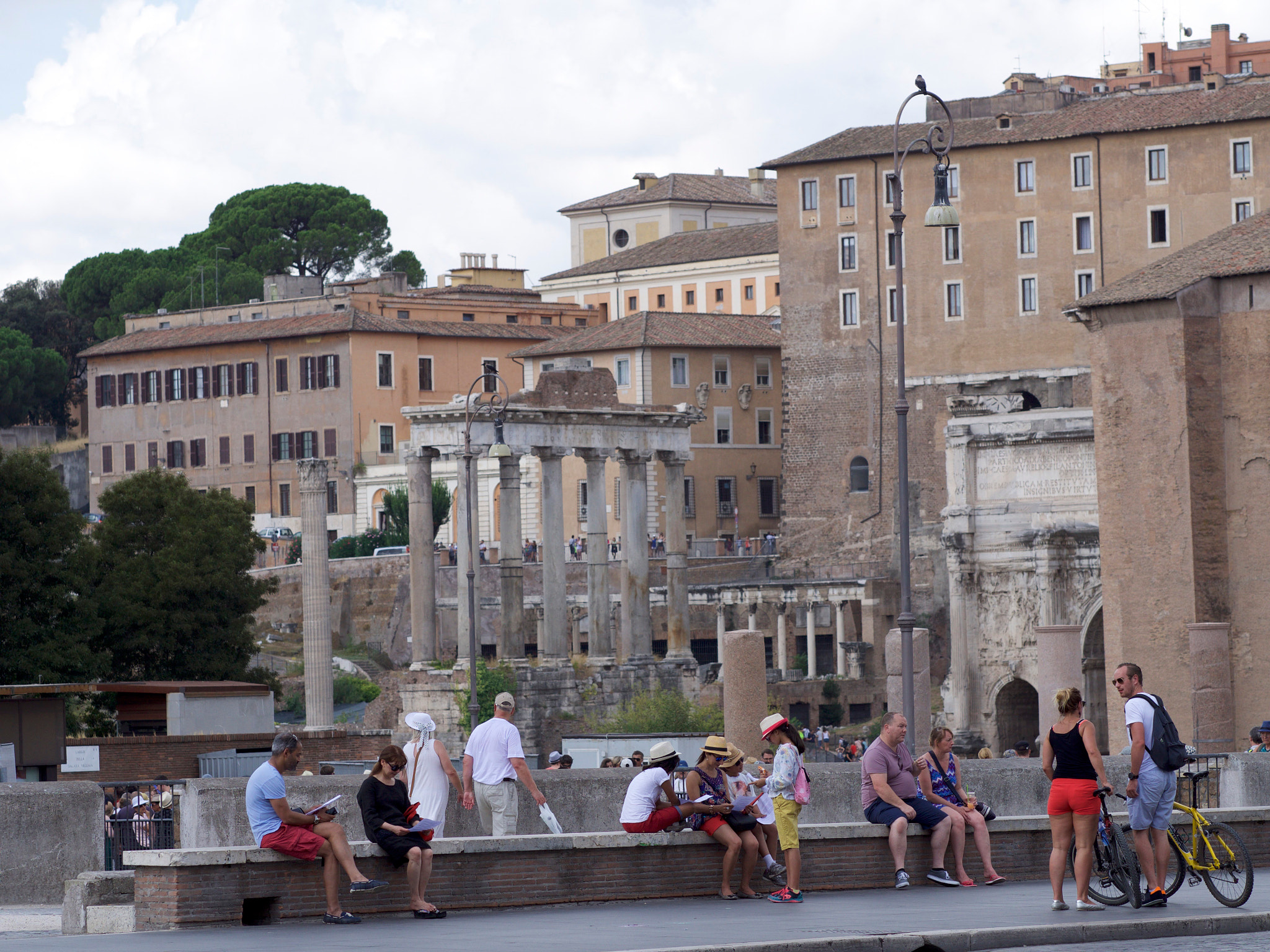Panasonic Lumix DMC-GH4 + Olympus M.Zuiko Digital ED 75mm F1.8 sample photo. Via dei fori imperiali  photography