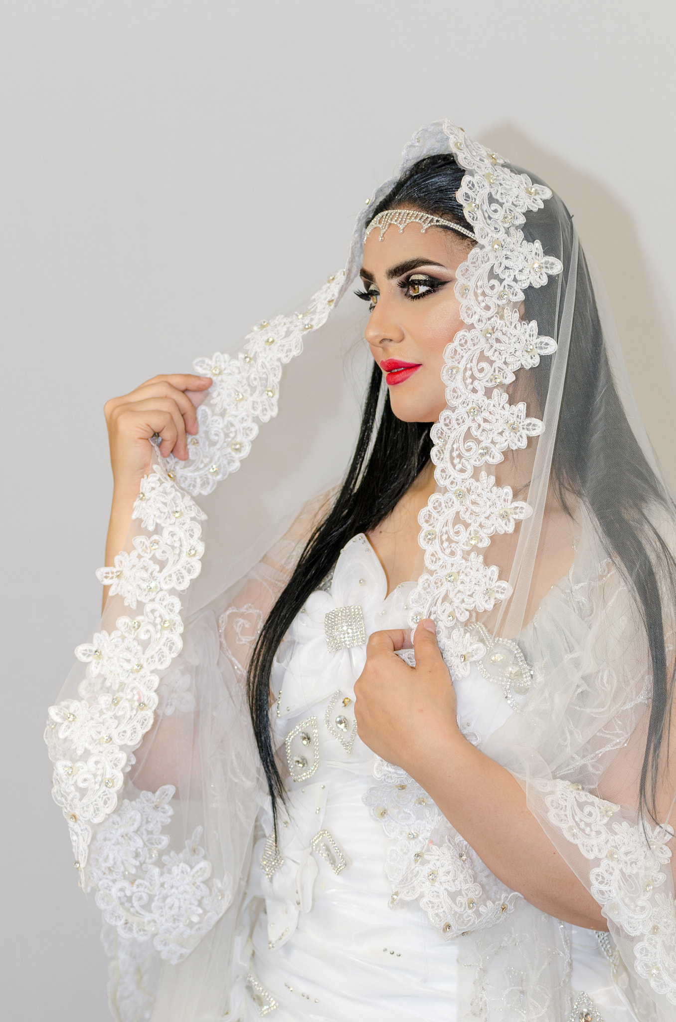 Tamron SP 70-200mm F2.8 Di VC USD sample photo. Wedding dress photography