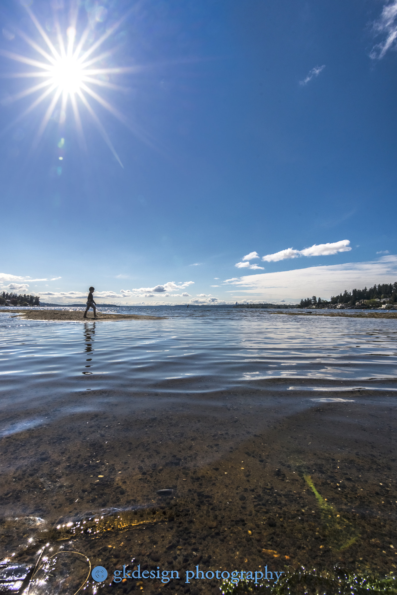 Nikon D610 sample photo. Child on autumn beach photography