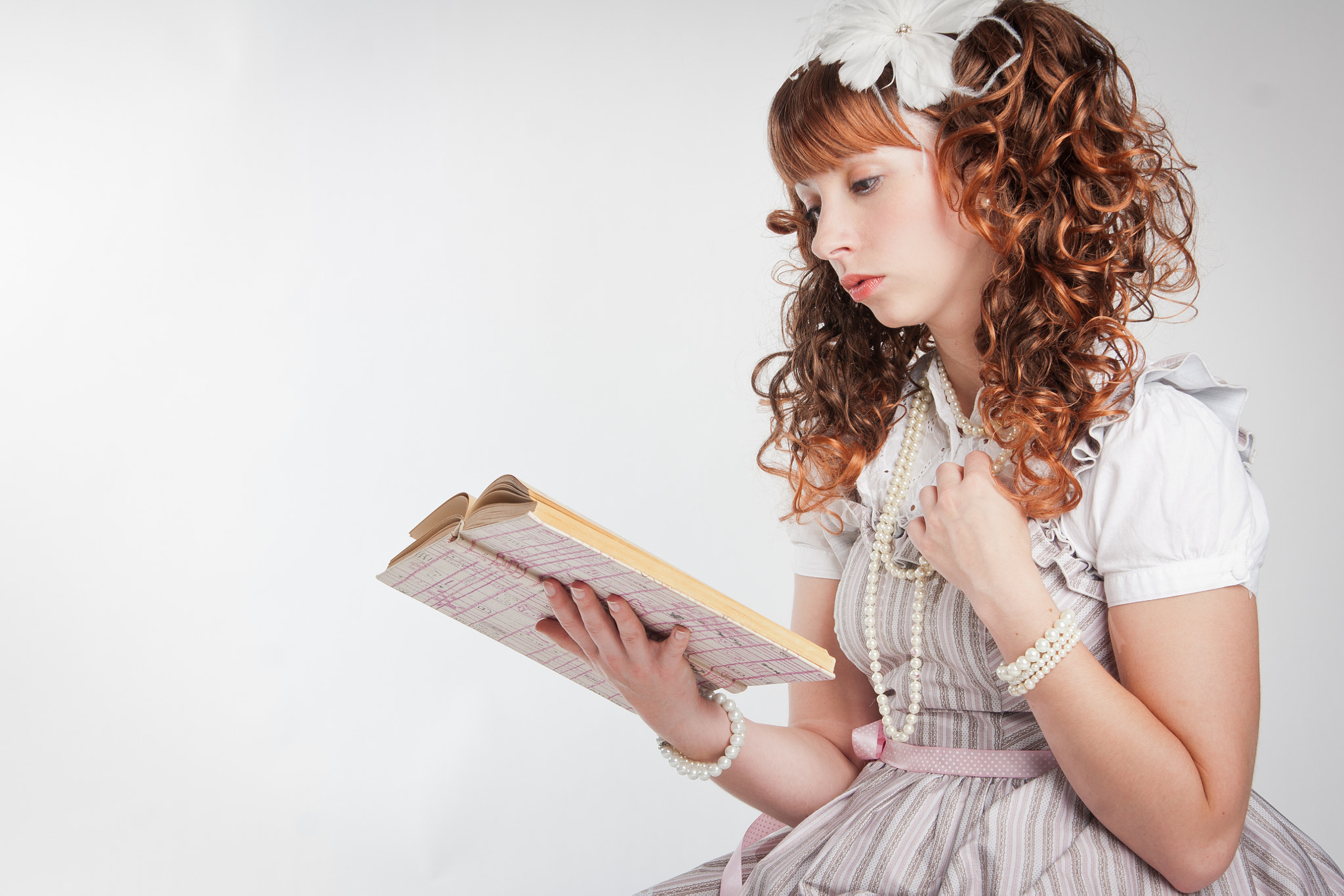 Sony Alpha DSLR-A700 sample photo. Hika in sweet lolita - reading photography