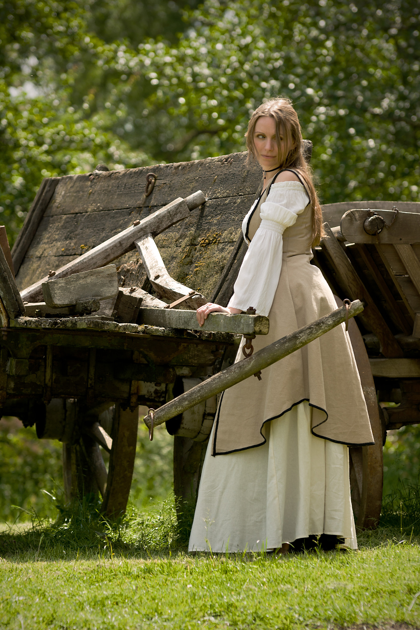 70-200mm F2.8 sample photo. Jessicat in medievalland photography