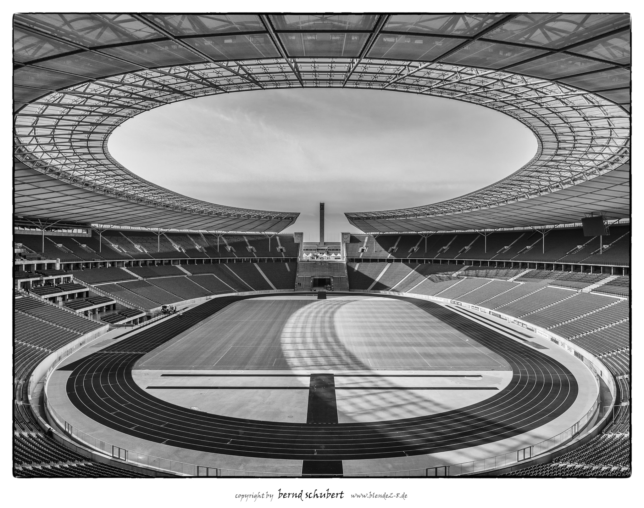 Olympus OM-D E-M5 II sample photo. Olympia stadion [part i] photography