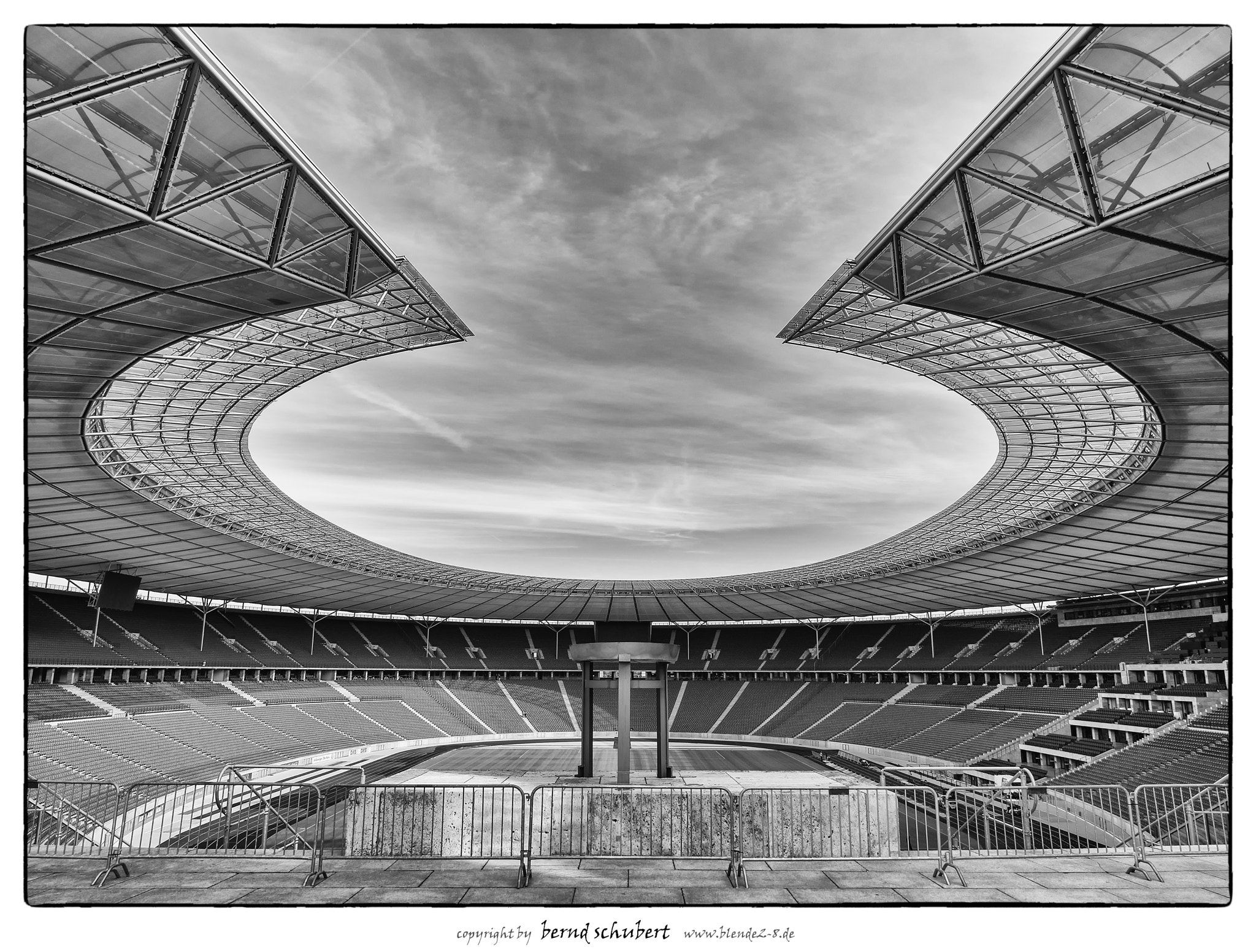 Panasonic Lumix G X Vario 12-35mm F2.8 ASPH Power OIS sample photo. Olympia stadion [part iii] photography