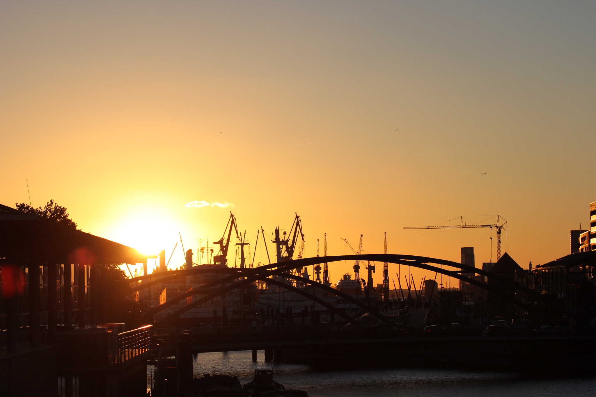 Canon EOS 500D (EOS Rebel T1i / EOS Kiss X3) sample photo. Sunset port of hamburg 2 photography