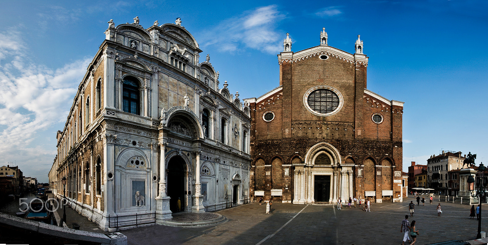 Canon EOS 550D (EOS Rebel T2i / EOS Kiss X4) sample photo. Buildings in venice photography