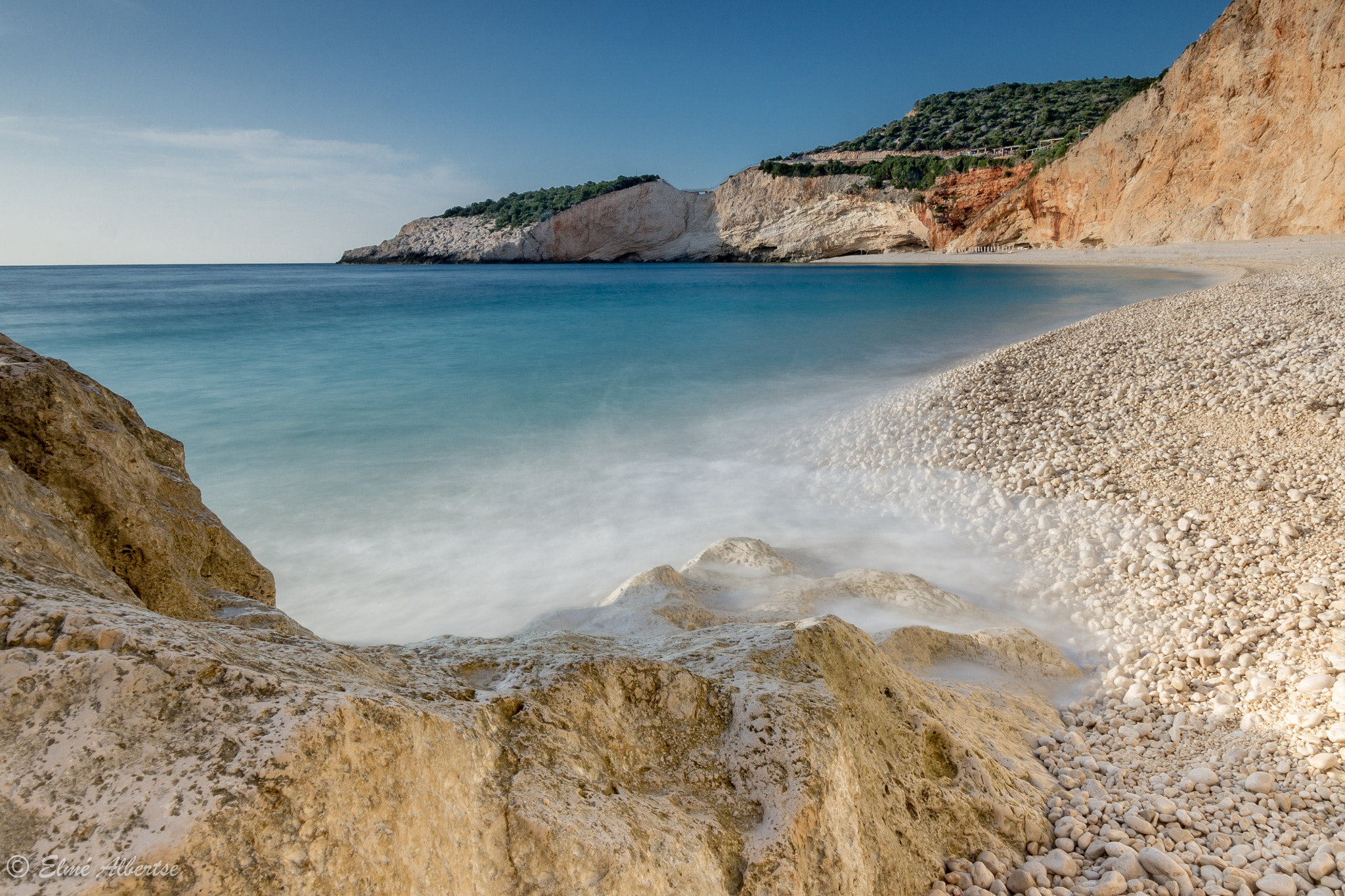 Sony Alpha DSLR-A500 + Sigma 10-20mm F3.5 EX DC HSM sample photo. Smoky pebbles photography