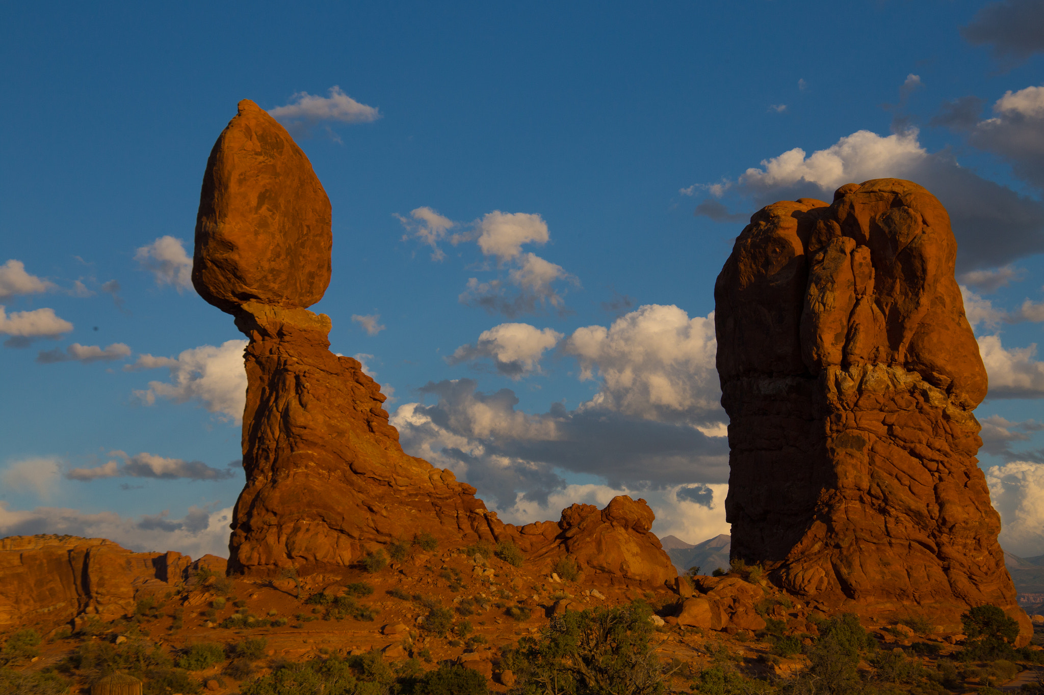 Canon EOS 6D + Tamron AF 28-300mm F3.5-6.3 XR Di VC LD Aspherical (IF) Macro sample photo. Balanced rock at arches national park photography