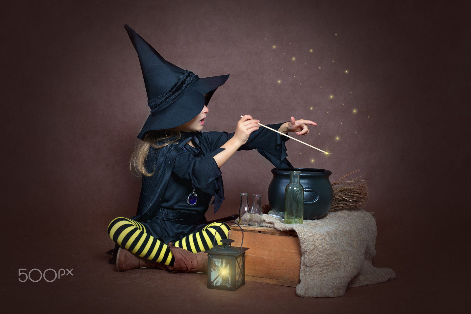 Nikon D800 + AF Zoom-Nikkor 35-70mm f/2.8D sample photo. Girl in a costume of witch making magic potion photography