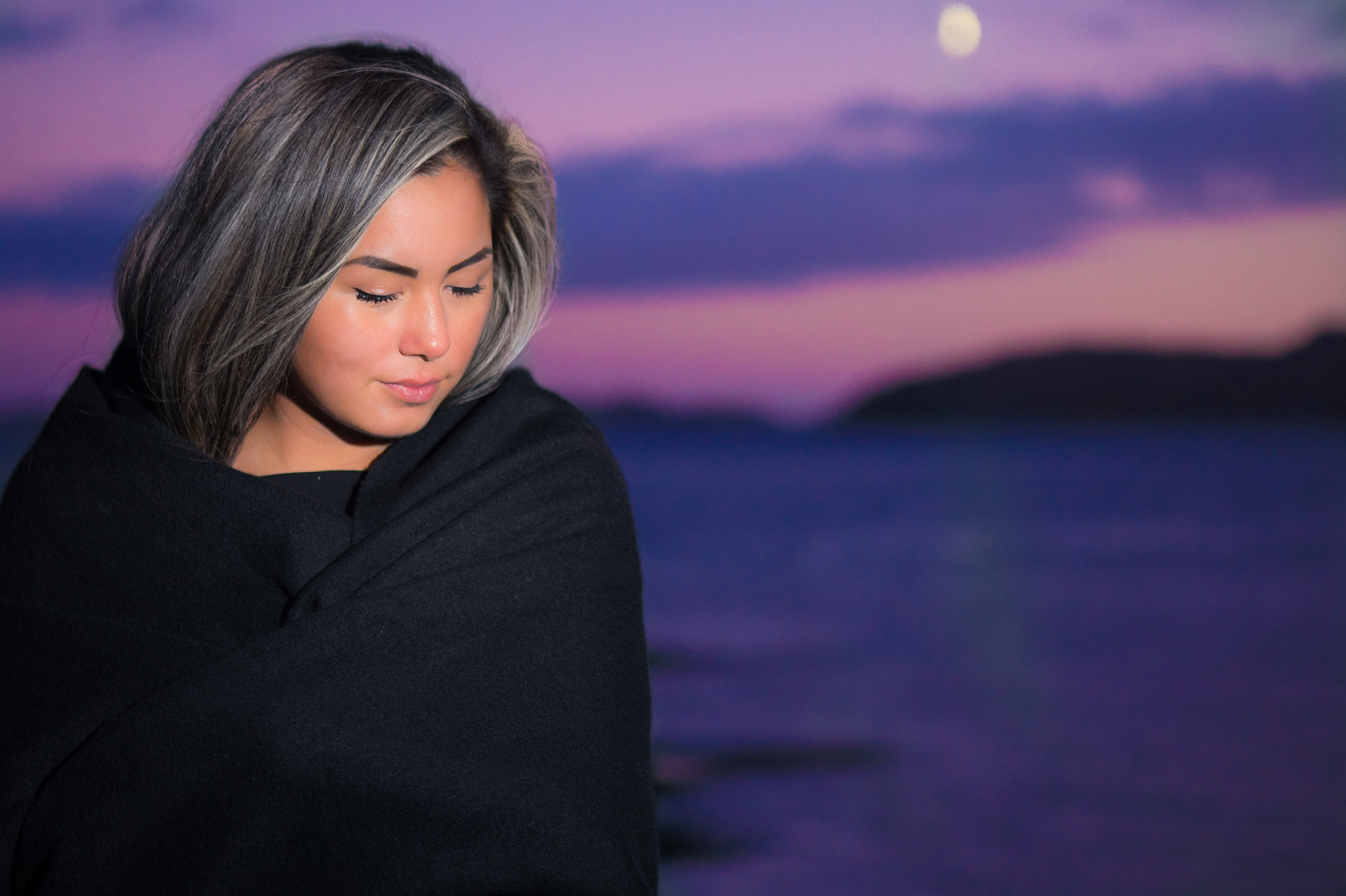 Panasonic Lumix G 42.5mm F1.7 ASPH Power OIS sample photo. The girl and the ocean 1 photography