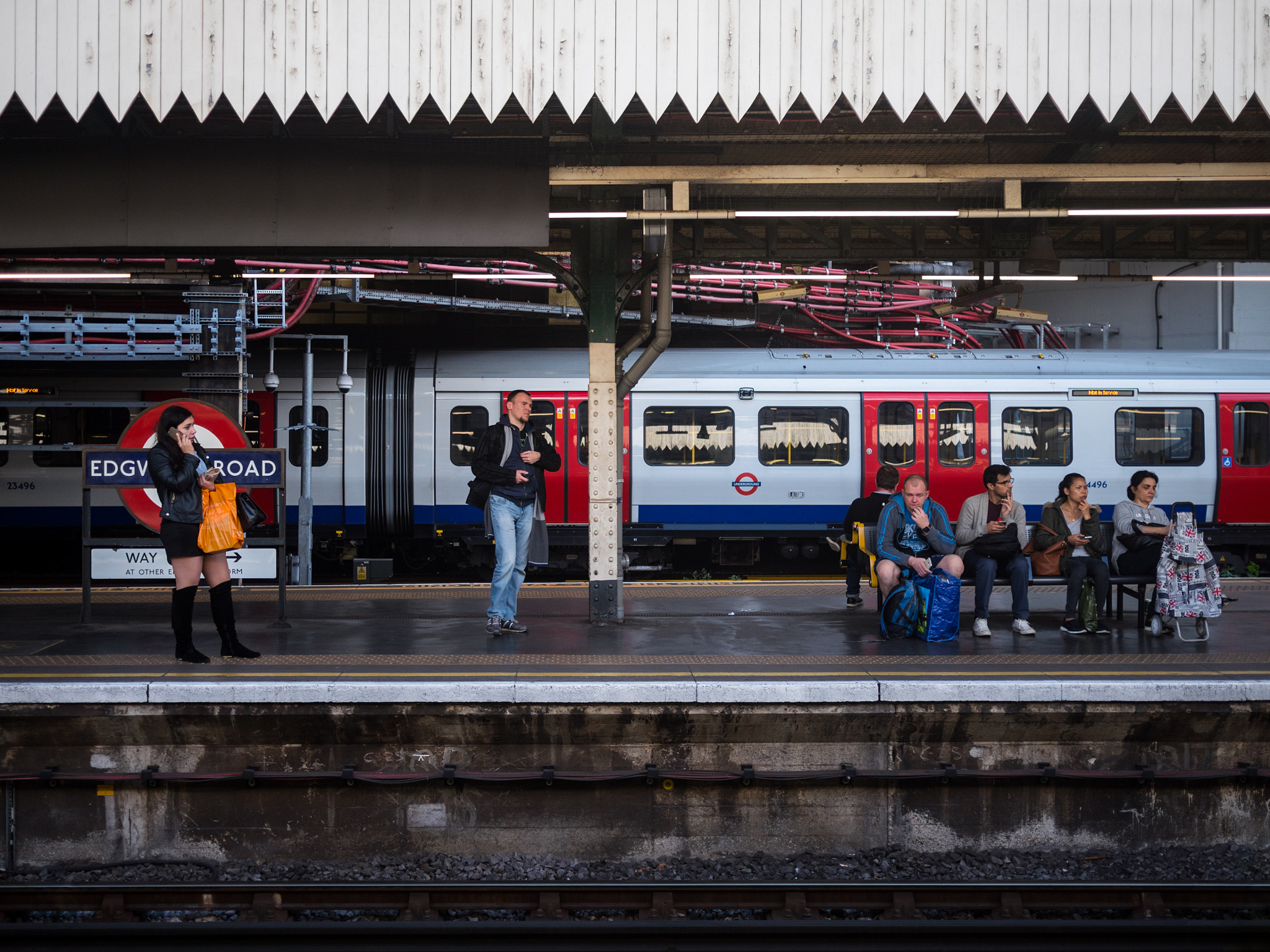 Panasonic Lumix DMC-GX8 + LUMIX G 20/F1.7 II sample photo. Mind the gap photography