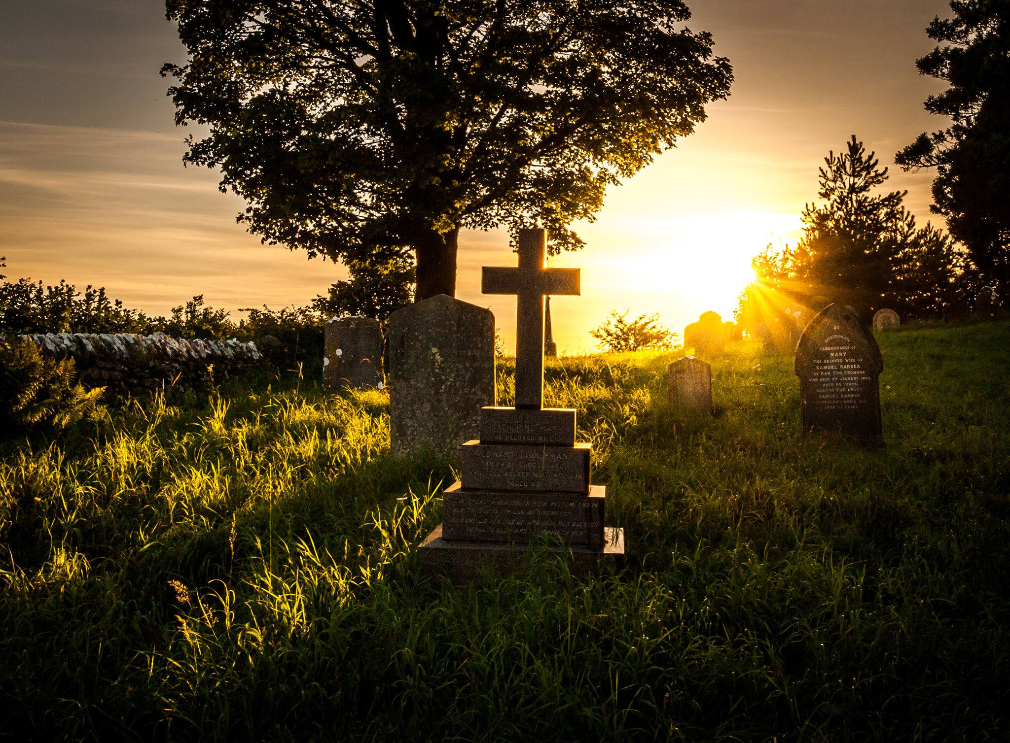 Nikon AF-S Nikkor 18-35mm F3.5-4.5G ED sample photo. The light beckons photography