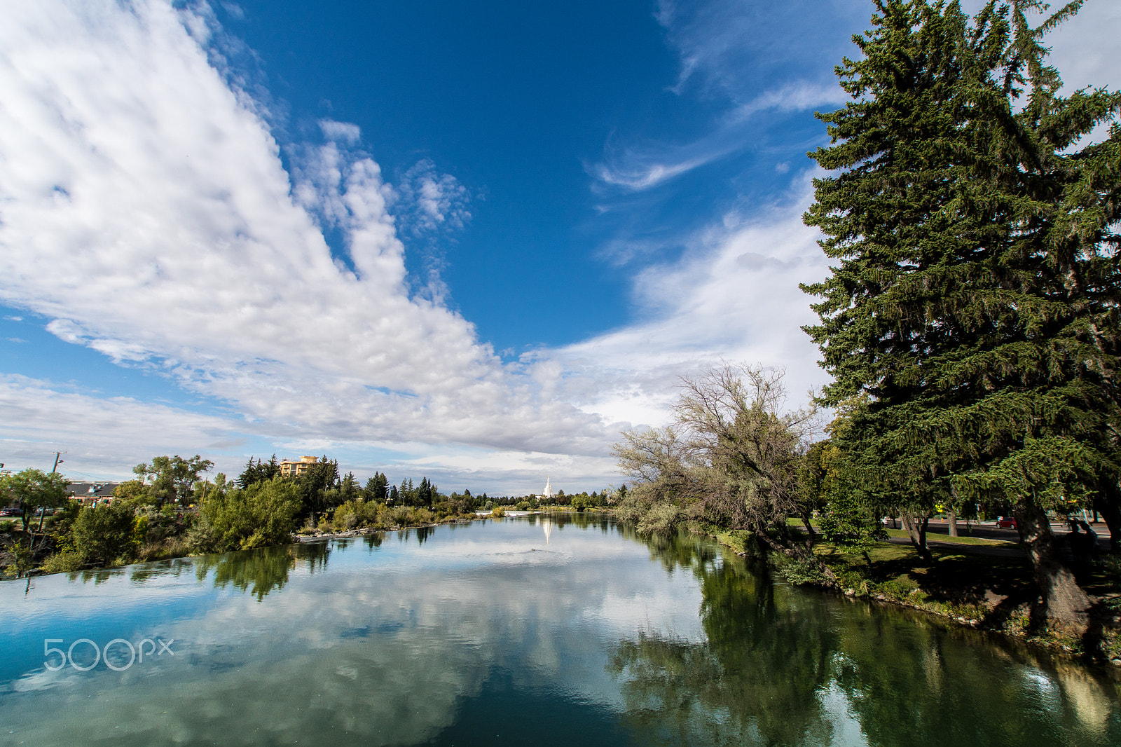 Sony ILCA-77M2 + Sony DT 11-18mm F4.5-5.6 sample photo. Daydreaming clouds photography