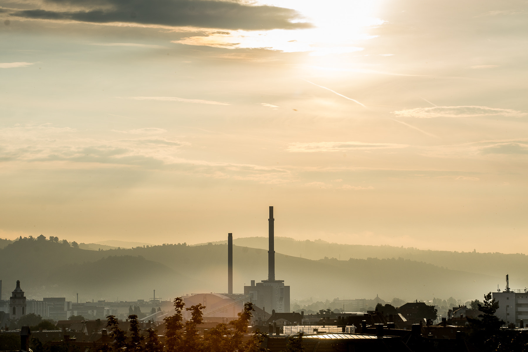 AF Zoom-Nikkor 35-105mm f/3.5-4.5 sample photo. Ghosty hills and the industrial mill photography