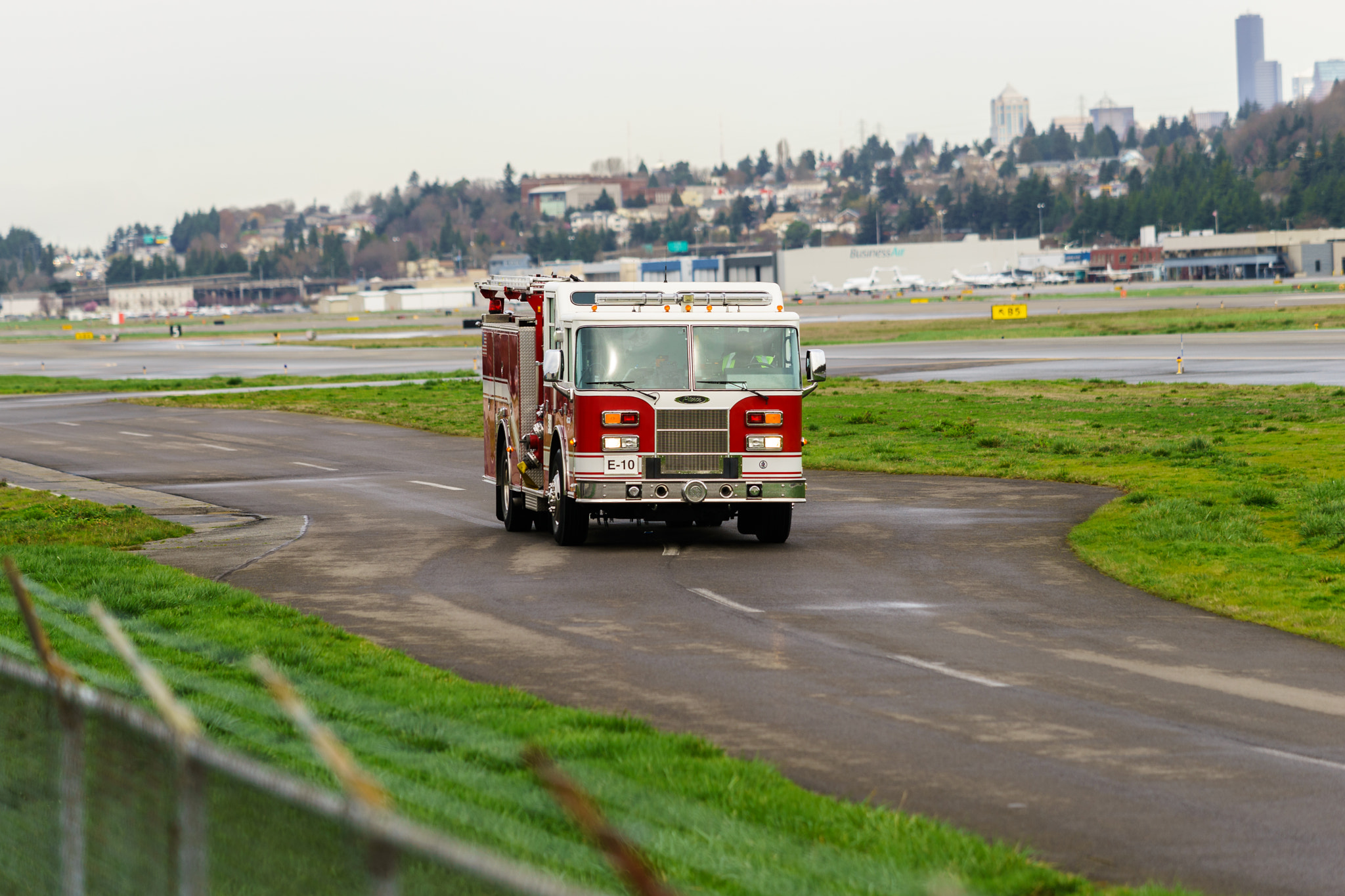 Sony a99 II sample photo. Boeing engine 10 arriving for the festivities. photography