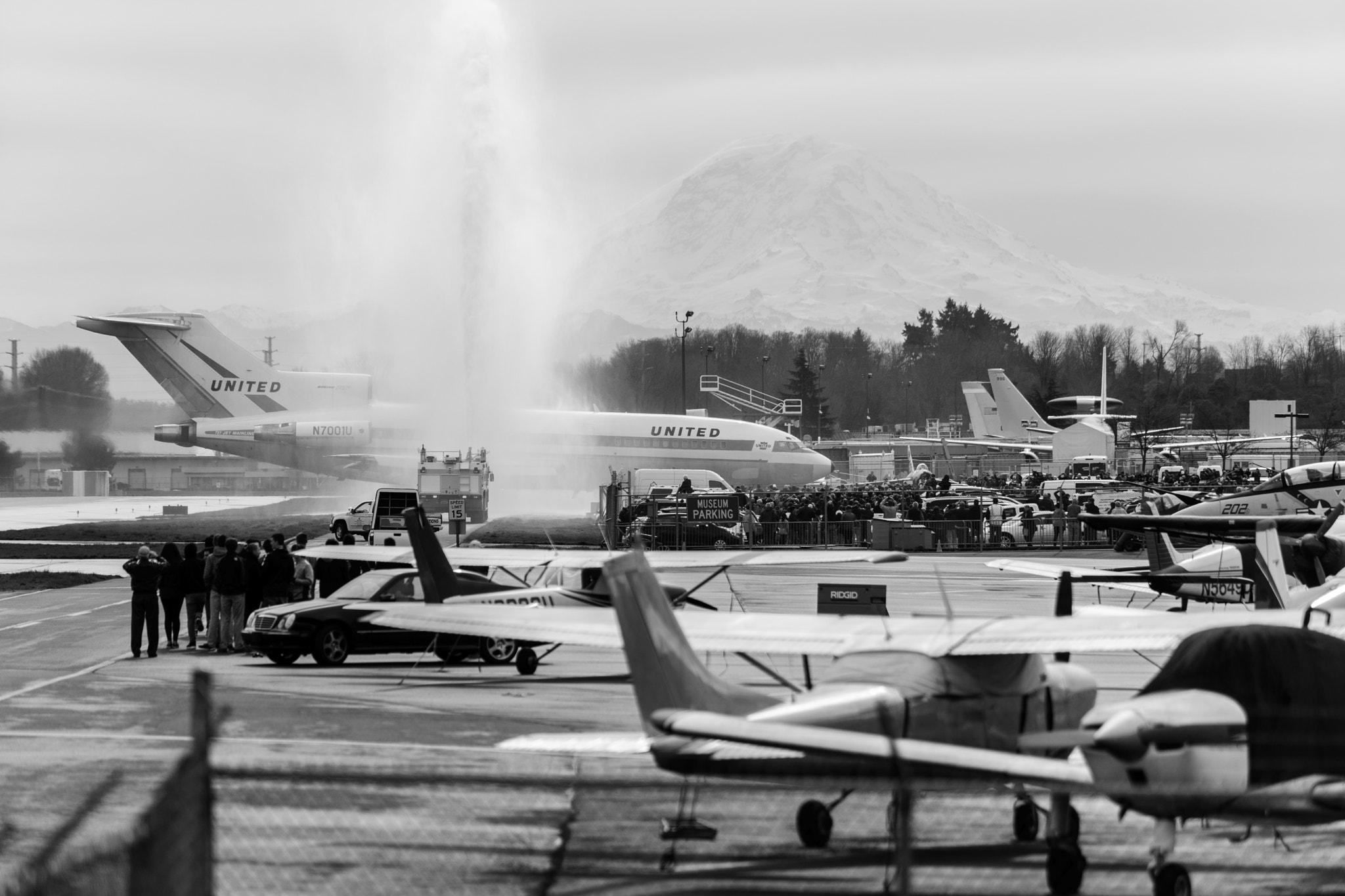 Sony a99 II + Minolta/Sony AF 70-200mm F2.8 G sample photo. Water canon salute photography