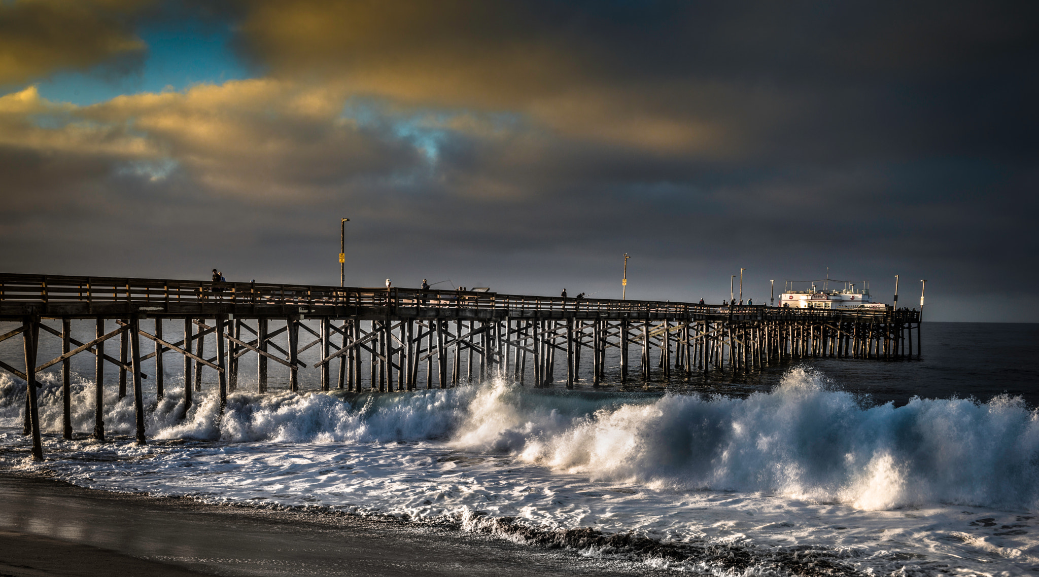 Sigma 24-70mm F2.8 EX DG HSM sample photo. Sunrise at balboa pier.  photography