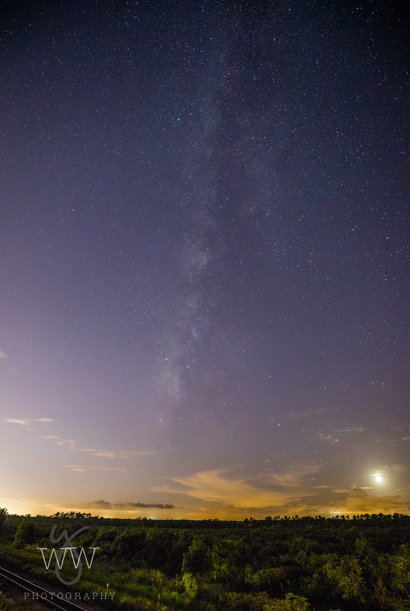 Canon EF 16-35mm F4L IS USM sample photo. Startime (of ) photography