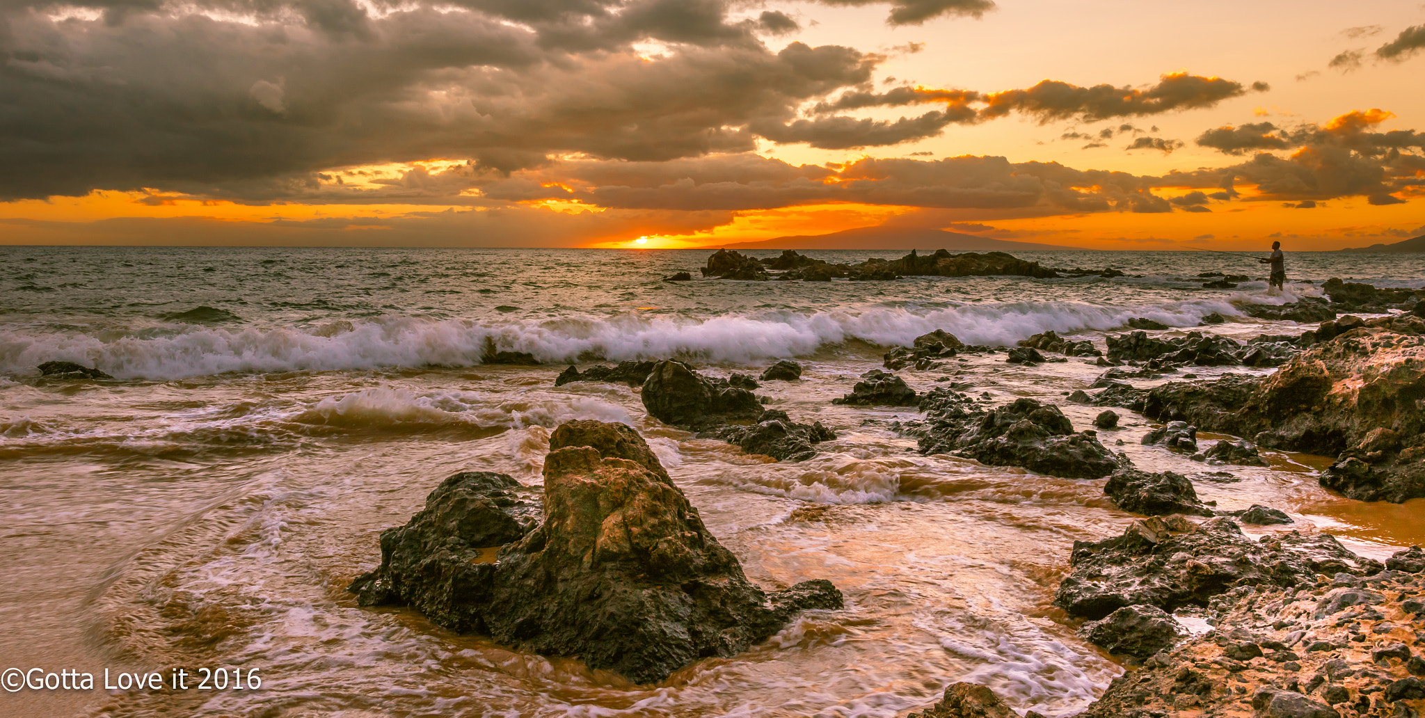 Sigma 18-35mm f/1.8 DC HSM sample photo. Maui sunset photography