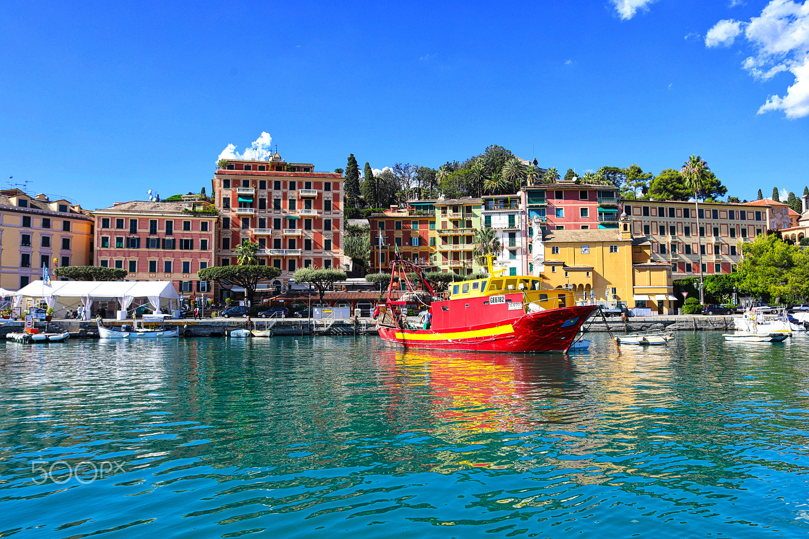Canon EF 28mm F1.8 USM sample photo. Red fishing boat photography