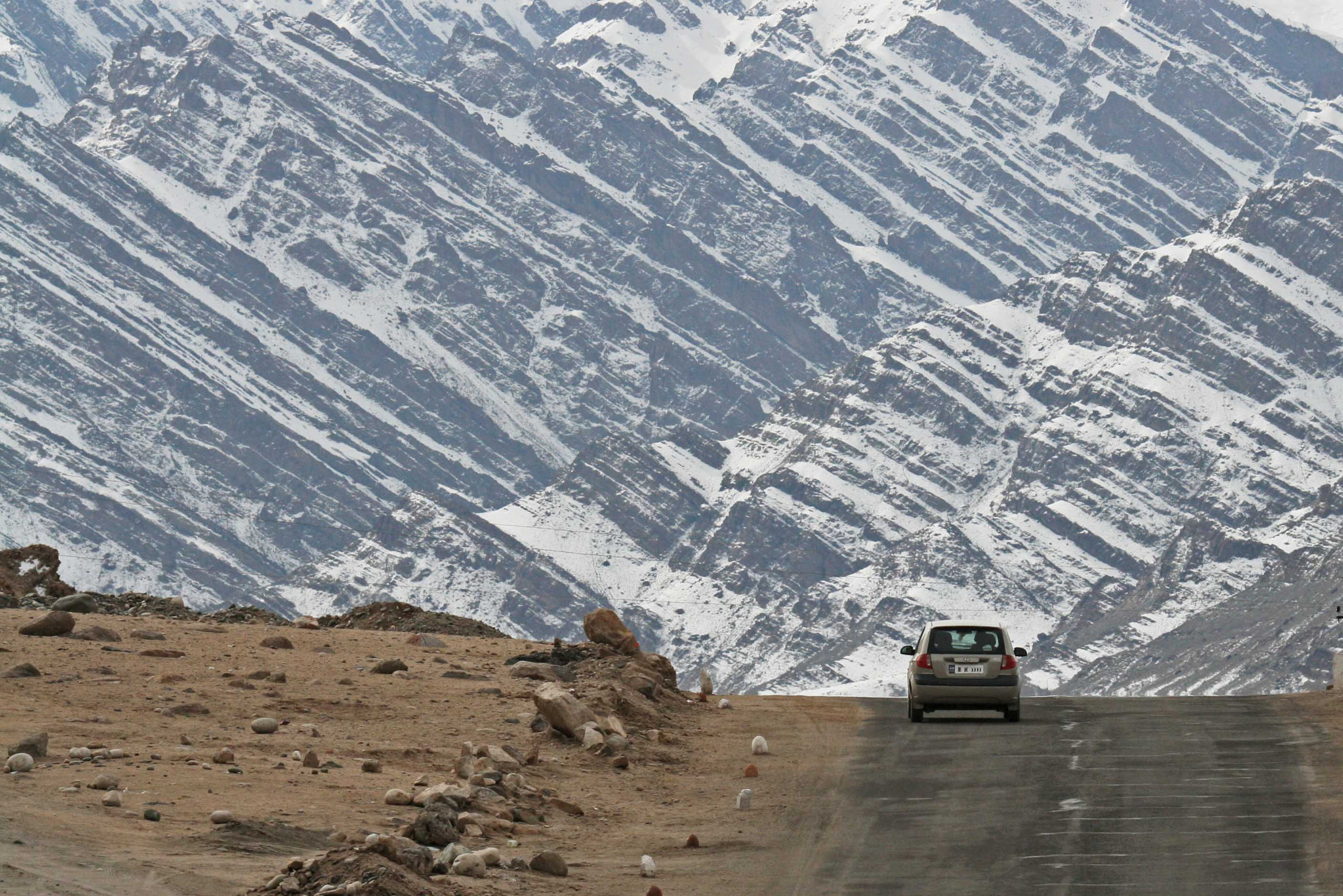 Canon EF 35-350mm F3.5-5.6L USM sample photo. Road to manali photography