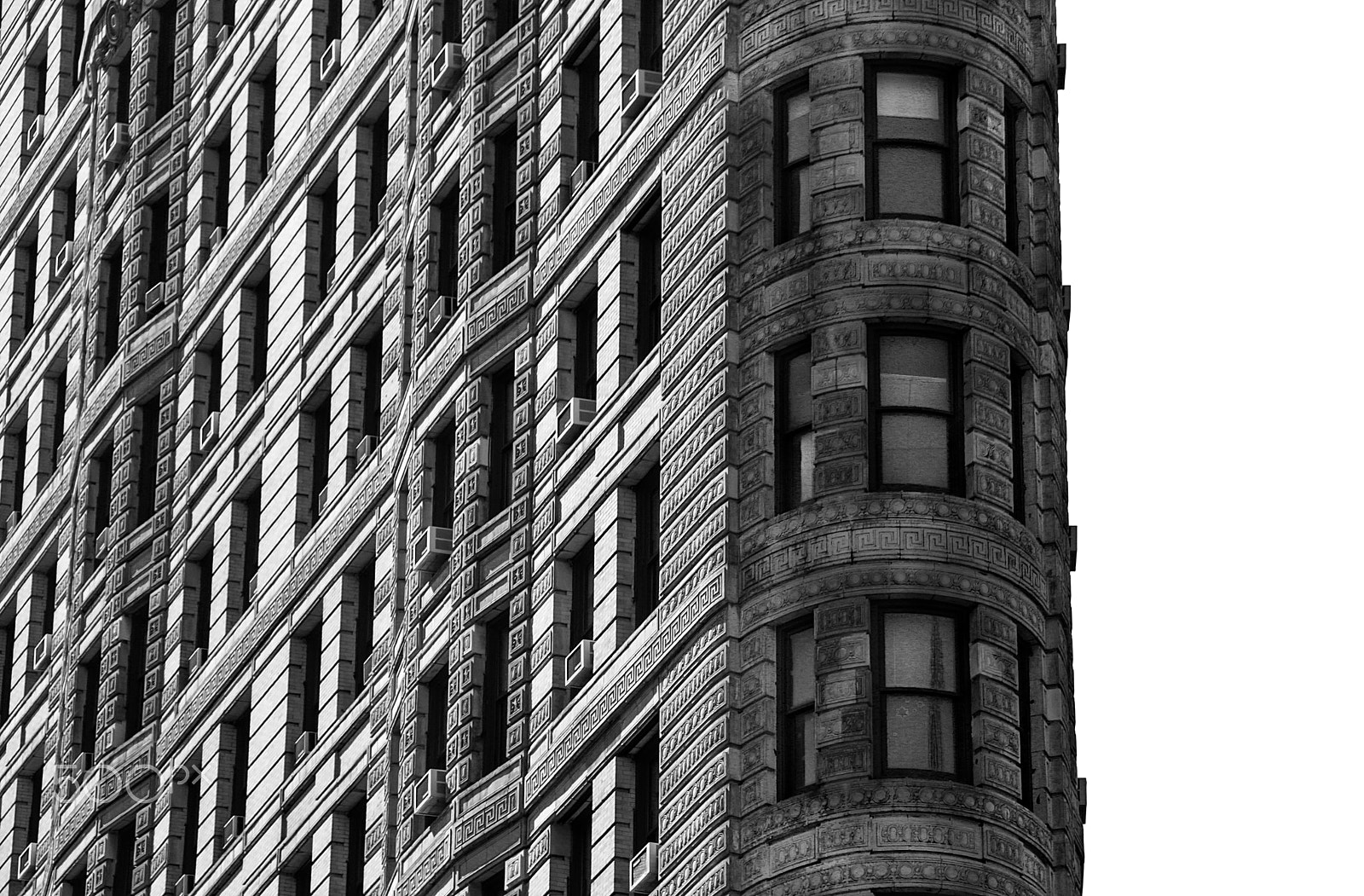 Canon EOS 1000D (EOS Digital Rebel XS / EOS Kiss F) + Canon EF-S 18-200mm F3.5-5.6 IS sample photo. Flat iron building new york photography