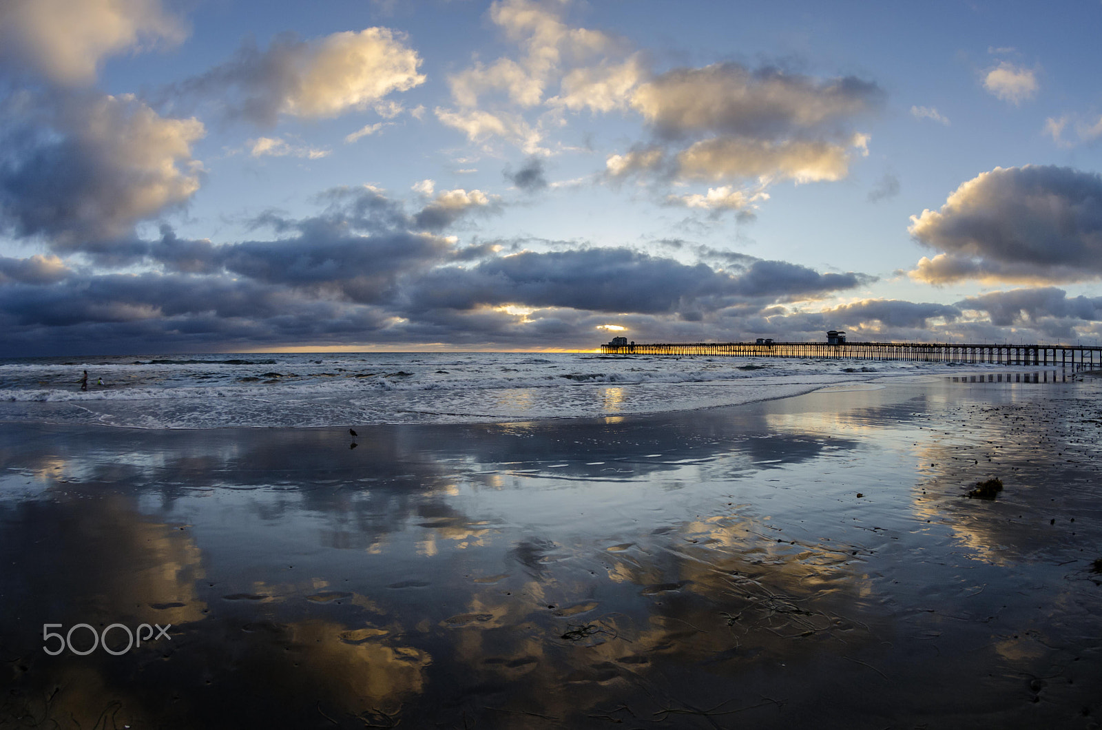 Tokina AT-X 10-17mm F3.5-4.5 DX Fisheye sample photo. Reflections at sunset in oceanside - october 4, 2016 photography
