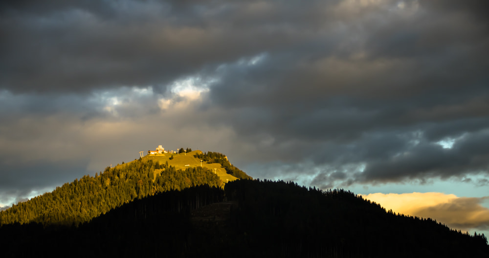 Canon EF 75-300mm F4.0-5.6 IS USM sample photo. Sunny mountain photography