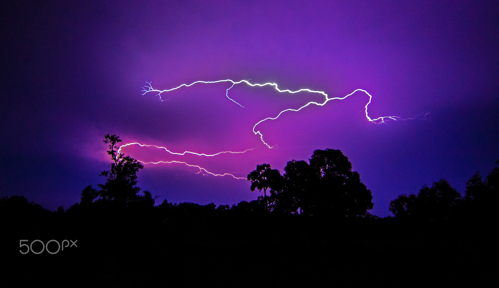 Sony SLT-A77 + 20mm F2.8 sample photo. Lightening photography