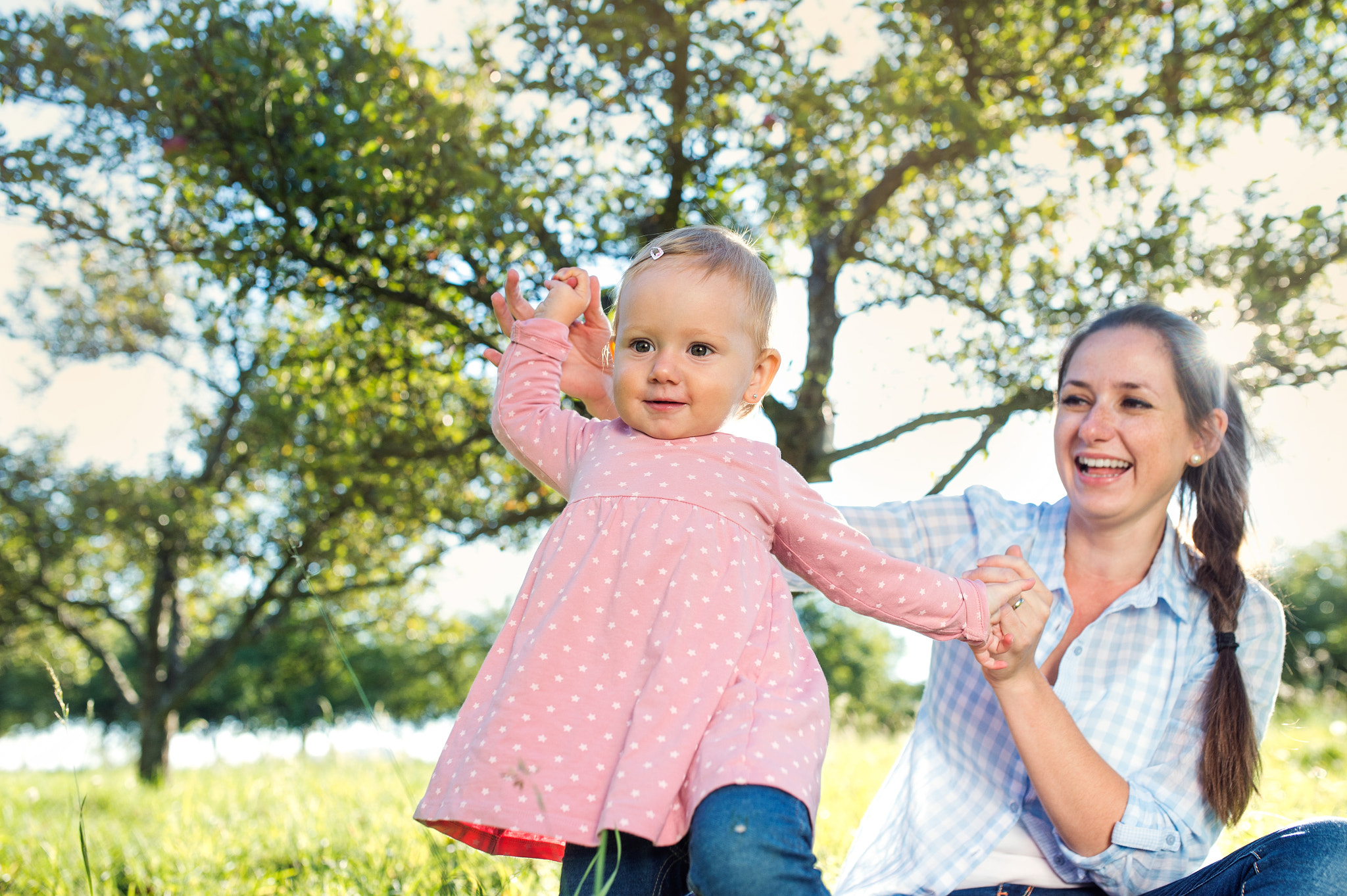 Nikon D4S + Sigma 35mm F1.4 DG HSM Art sample photo. Happy mother and her daughter photography