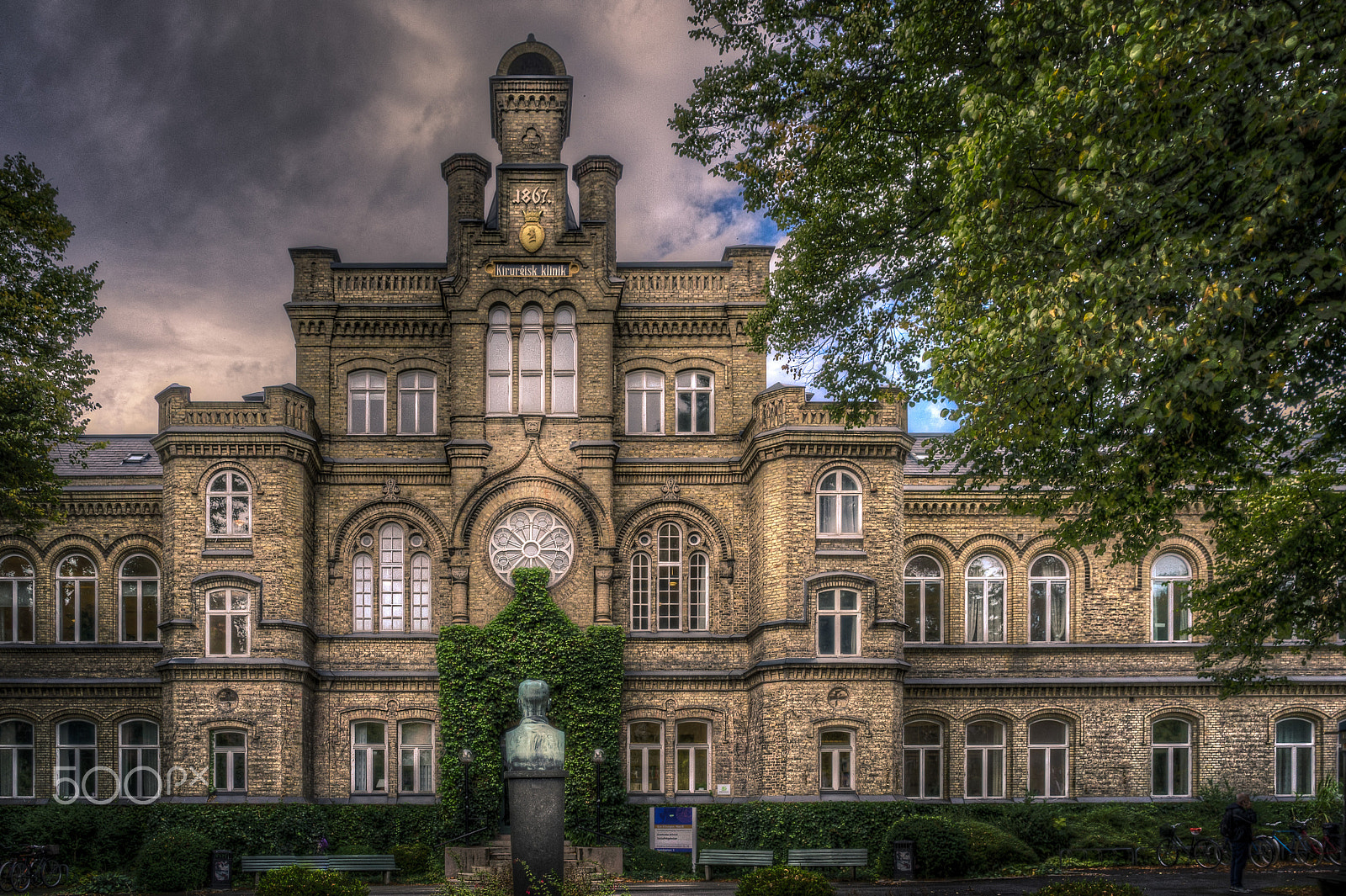 Samsung NX11 sample photo. The old surgical clinic photography