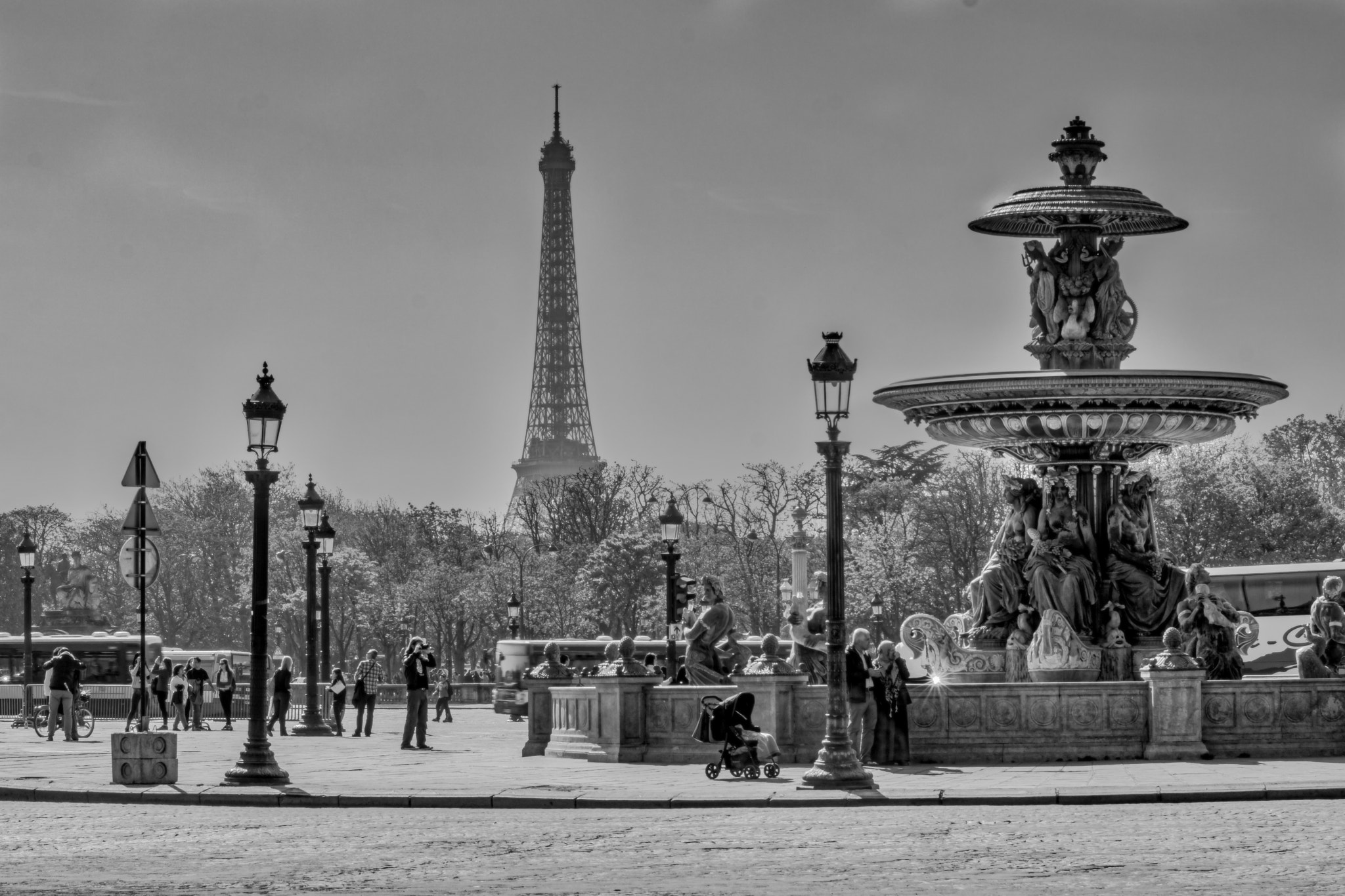 Sony SLT-A77 + 70-200mm F2.8 sample photo. Tour eiffel iii photography