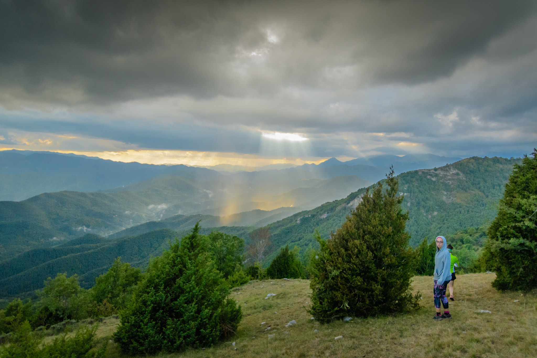 Nikon D500 sample photo. Rayos de sol entre tormenta photography